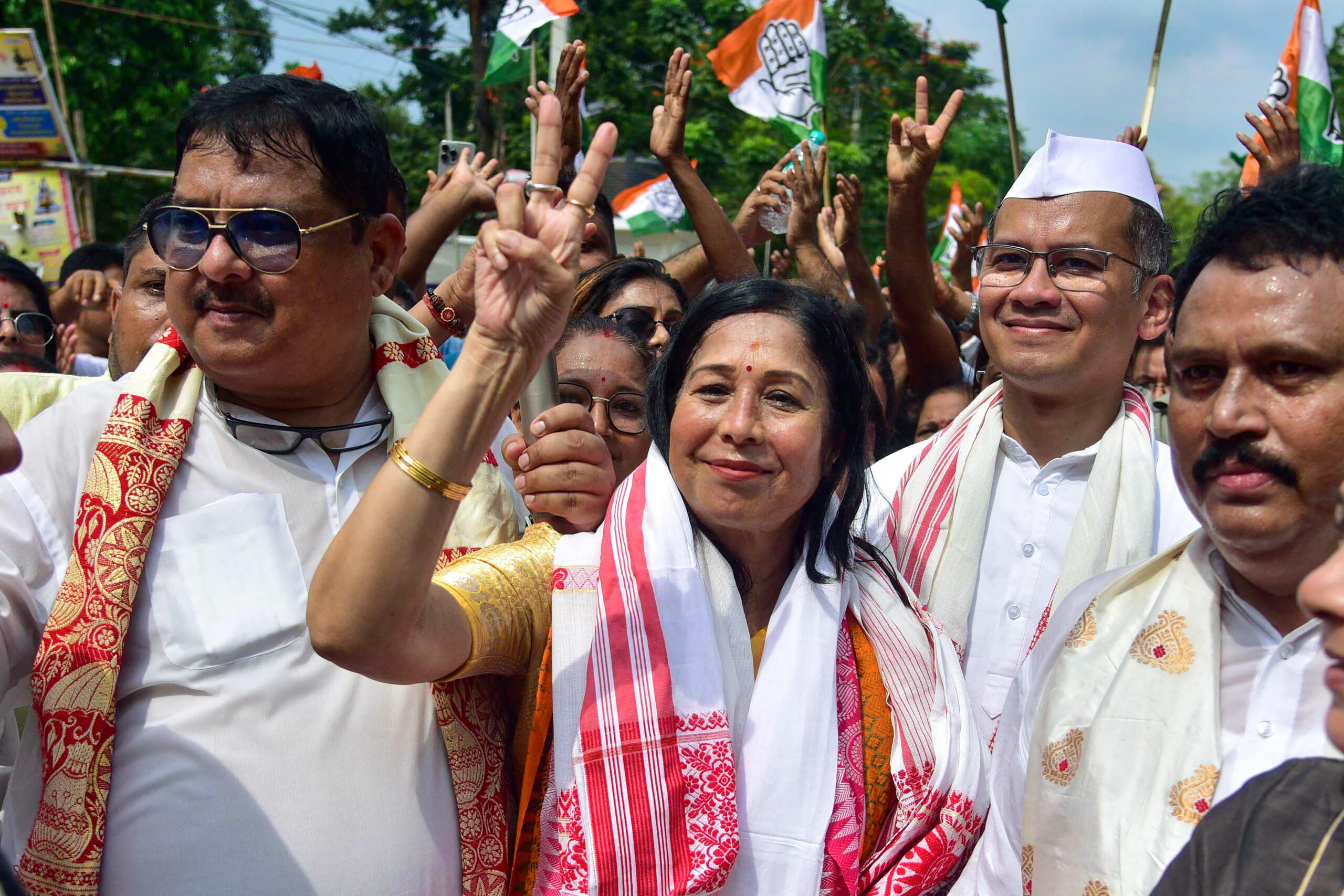 Nagaon: Sibamoni Bora takes part in rally before filing nomination for Lok Sabha bypoll #Gallery Nagaon: Sibamoni Bora takes part in rally before filing nomination for Lok Sabha bypoll #Gallery