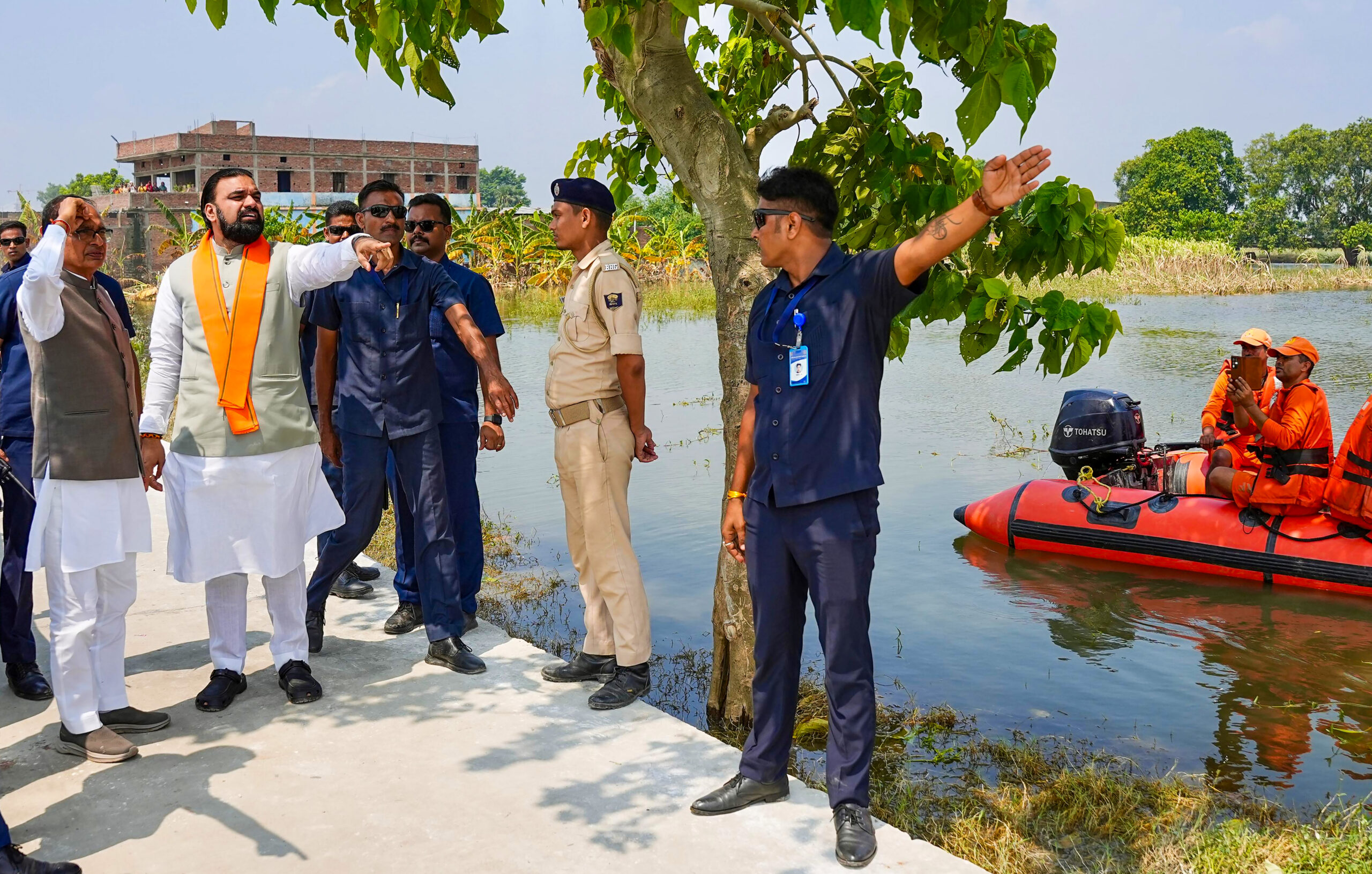 Patna: Samrat Choudhary, Shivraj Singh Chouhan Inspect Flood Hit Areas #Gallery Patna: Samrat Choudhary, Shivraj Singh Chouhan Inspect Flood Hit Areas #Gallery