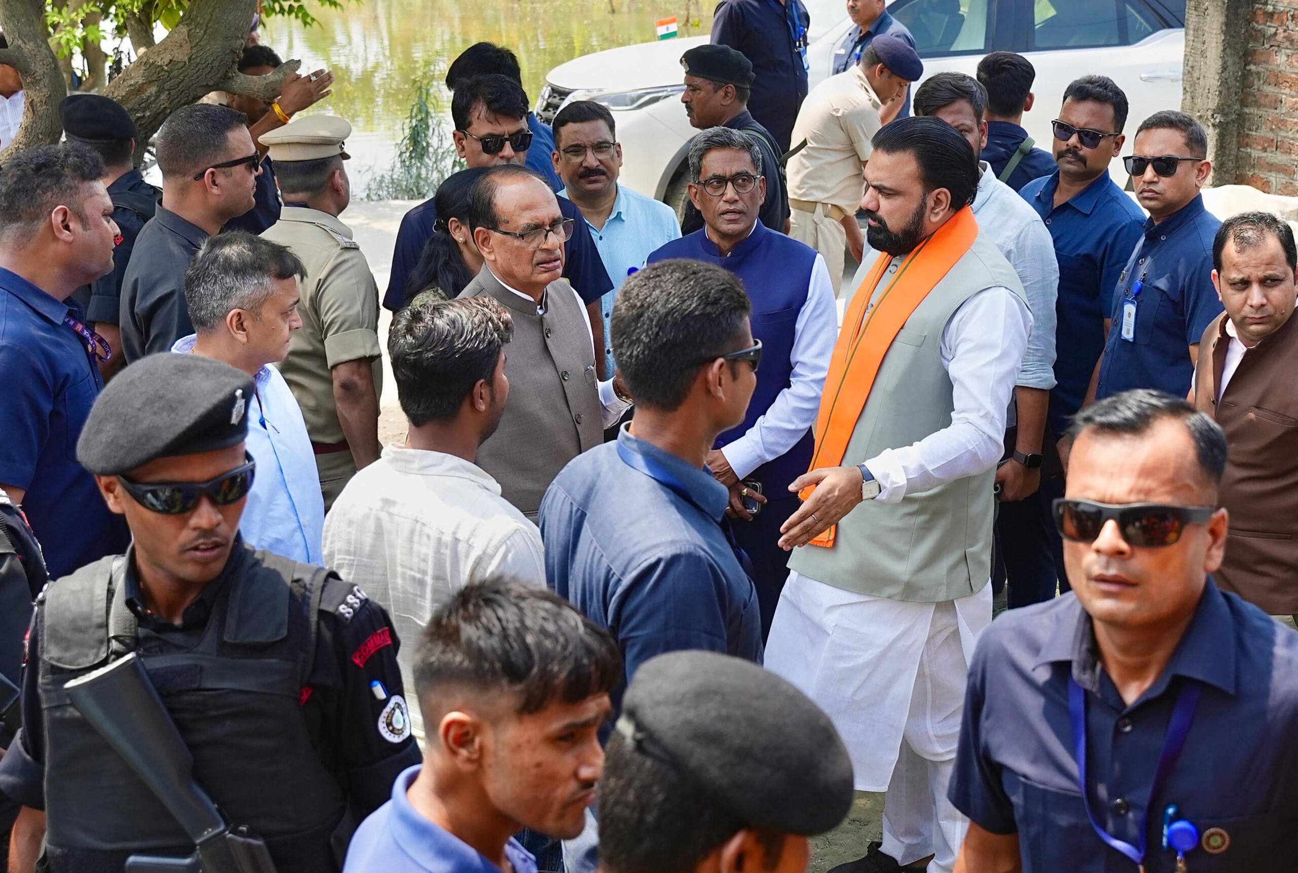 Patna: Samrat Choudhary, Shivraj Singh Chouhan Inspect Flood Hit Areas #Gallery Patna: Samrat Choudhary, Shivraj Singh Chouhan Inspect Flood Hit Areas #Gallery