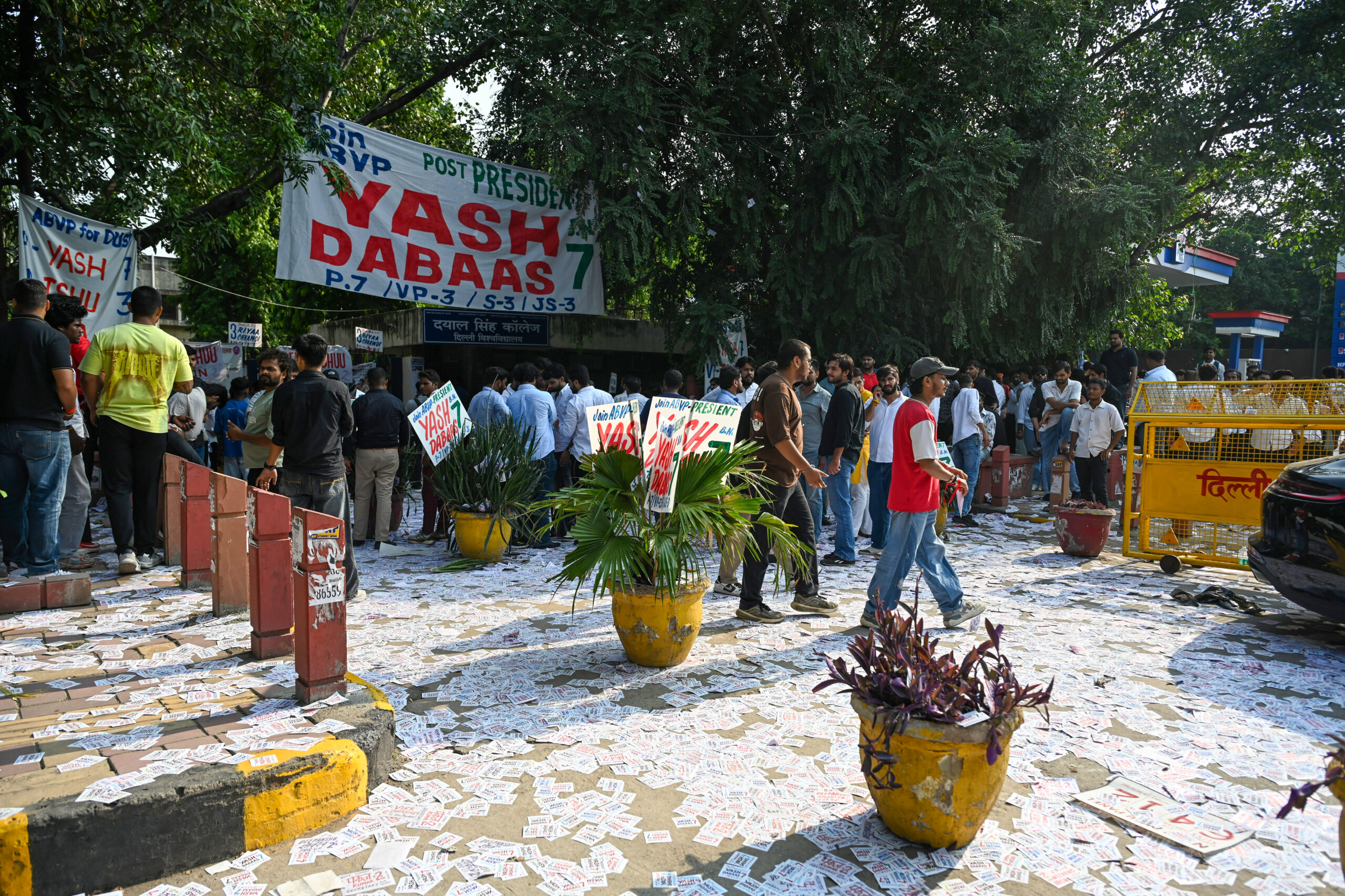 New Delhi: DUSU election campaign intensifies at Dayal Singh College #Gallery New Delhi: DUSU election campaign intensifies at Dayal Singh College #Gallery