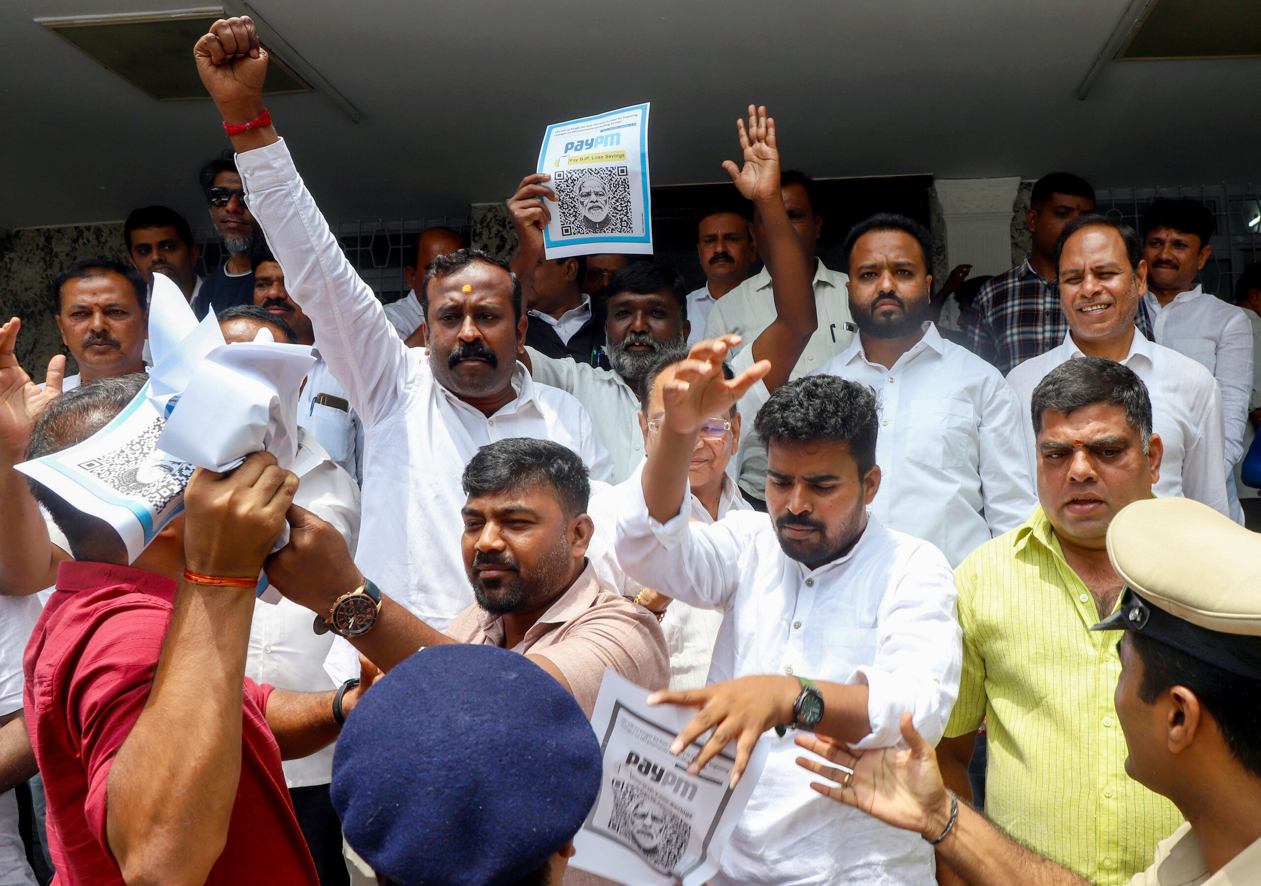Bengaluru: Congress protest against new UPI transaction charges #Gallery Bengaluru: Congress protest against new UPI transaction charges #Gallery