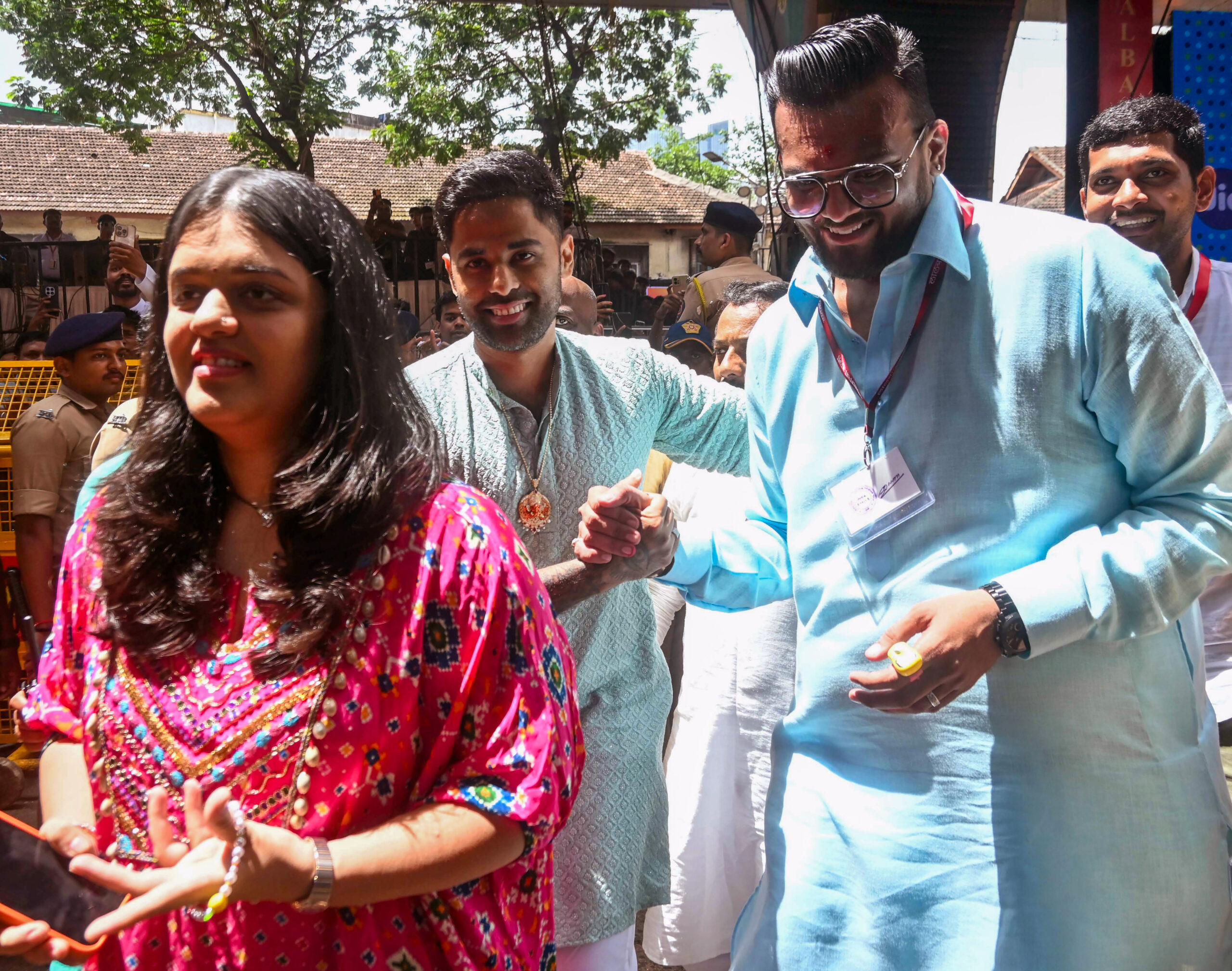 Mumbai: Suryakumar Yadav visits Lalbaugcha Raja #Gallery Mumbai: Suryakumar Yadav visits Lalbaugcha Raja #Gallery