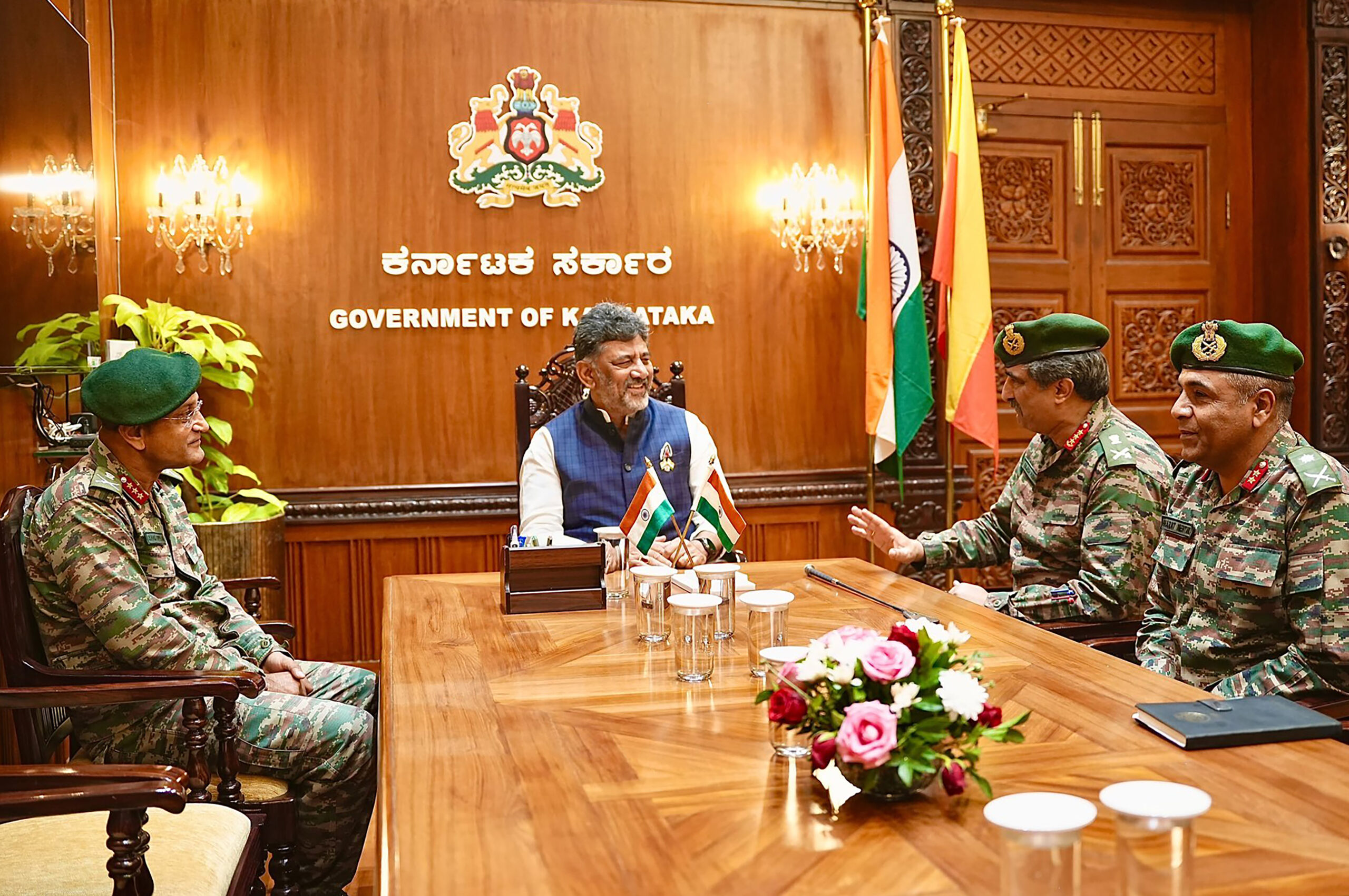 Bengaluru: Lieutenant General Rajesh Pushkar meets Karnataka CM D.K. Shivakumar #Gallery Bengaluru: Lieutenant General Rajesh Pushkar meets Karnataka CM D.K. Shivakumar #Gallery