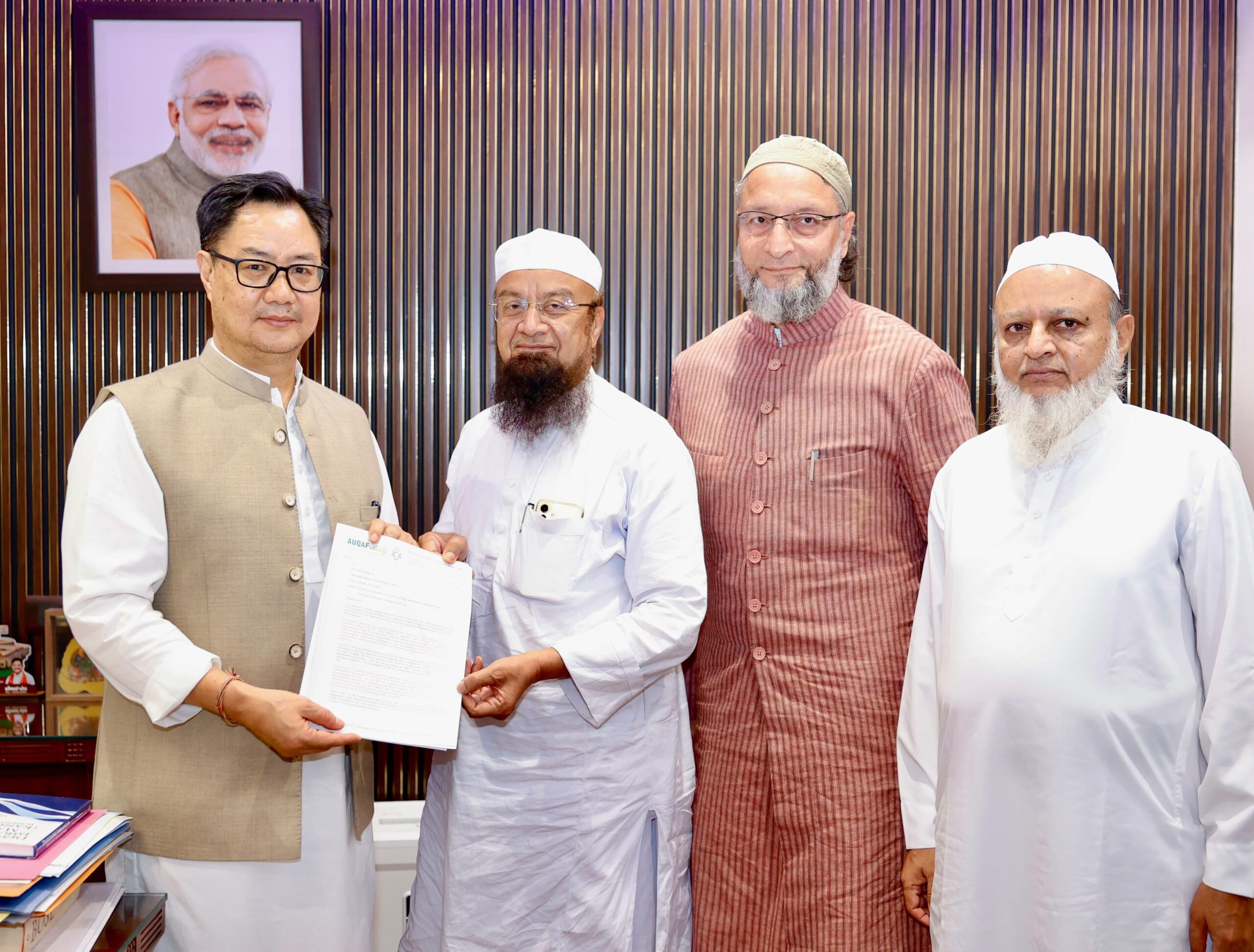 New Delhi: Kiren Rijiju meets Asaduddin Owaisi and Maharashtra leaders #Gallery New Delhi: Kiren Rijiju meets Asaduddin Owaisi and Maharashtra leaders #Gallery