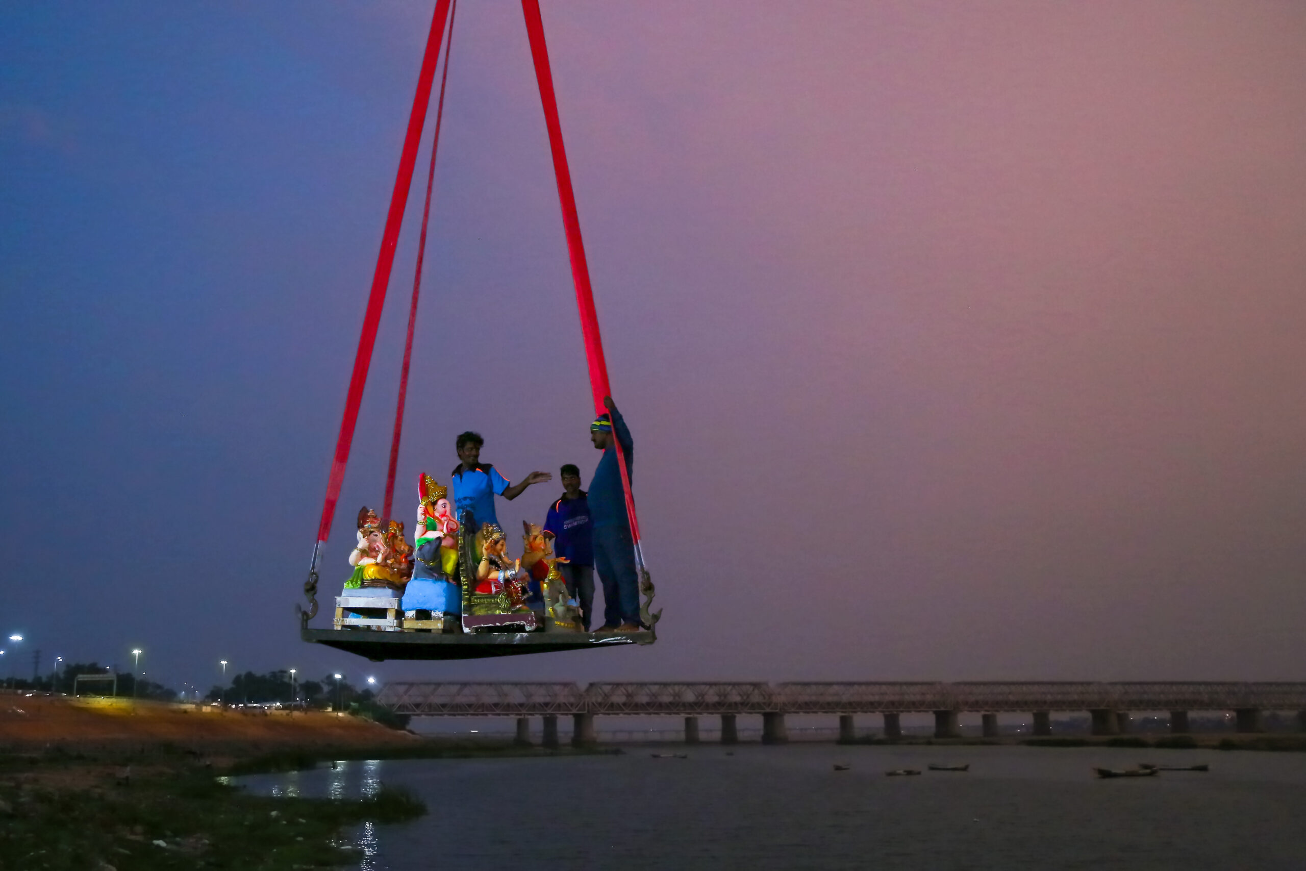 Vijayawada: Ganesh idol immersion in Krishna River #Gallery Vijayawada: Ganesh idol immersion in Krishna River #Gallery