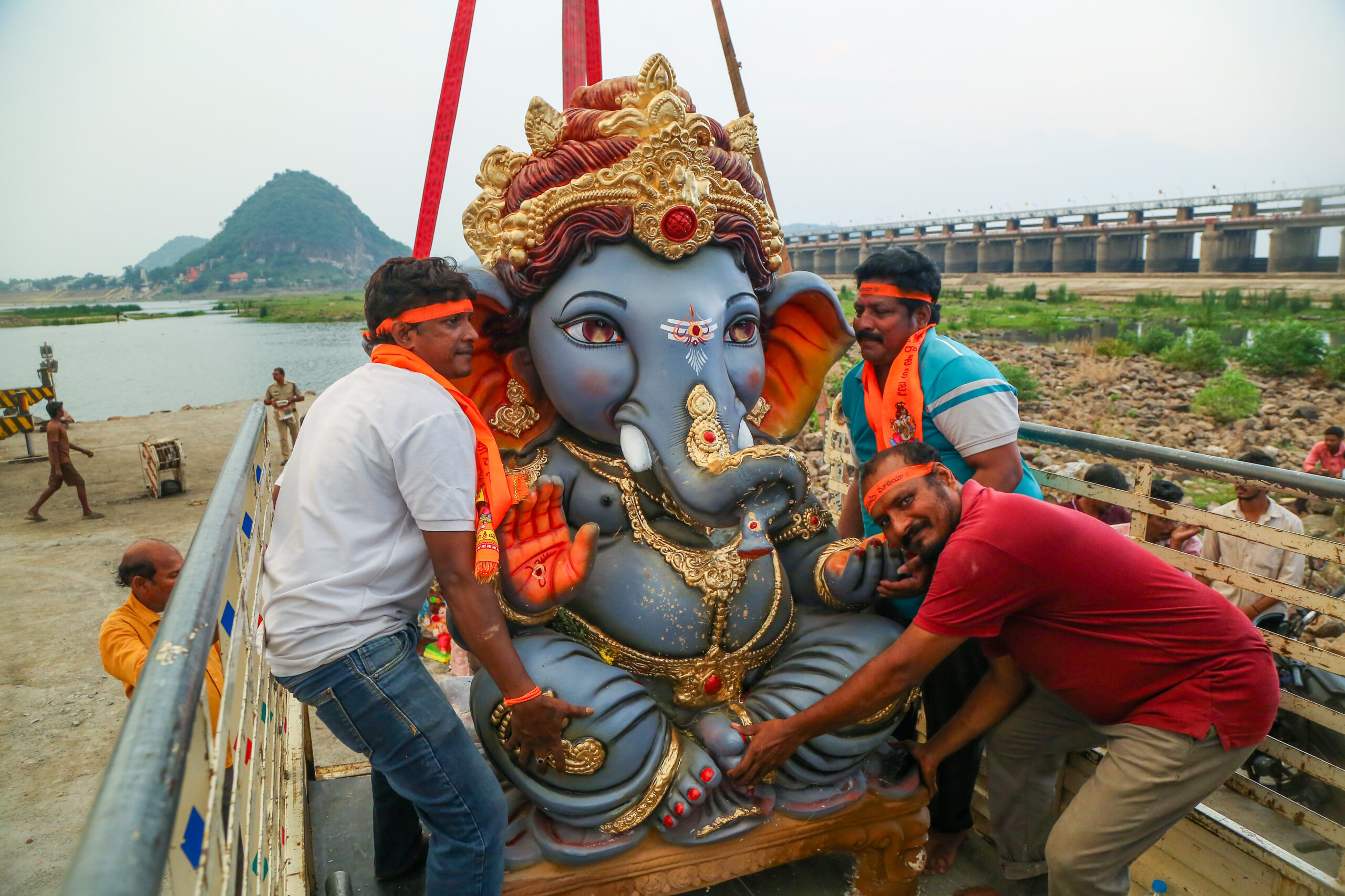 Vijayawada: Ganesh idol immersion in Krishna River #Gallery Vijayawada: Ganesh idol immersion in Krishna River #Gallery