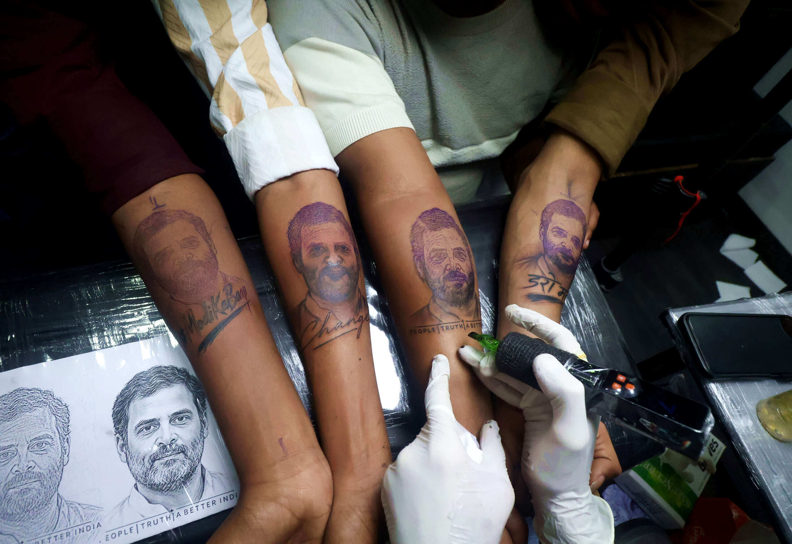 Indore: Student flaunts Rahul Gandhi tattoo ahead of Chhatron Ki Goonj #Gallery Indore: Student flaunts Rahul Gandhi tattoo ahead of Chhatron Ki Goonj #Gallery