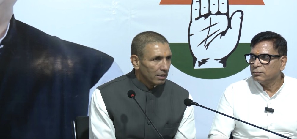 MP Cong questions govt over school dropout rates, teacher vacancies ahead of Rahul’s Indore visit MP Cong questions govt over school dropout rates, teacher vacancies ahead of Rahul’s Indore visit