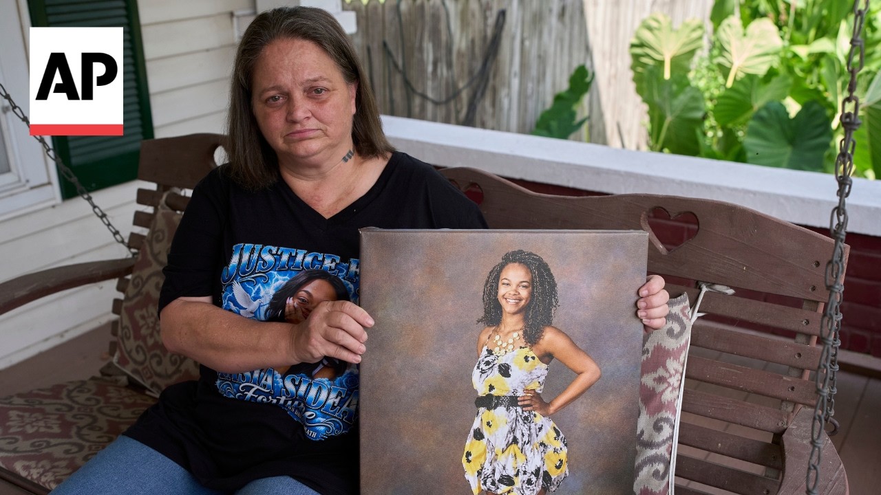 Mother seeks answers in death of daughter that stirred memories of lynchings (Video) Mother seeks answers in death of daughter that stirred memories of lynchings (Video)