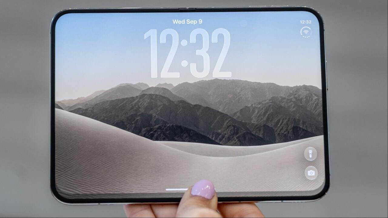 Reporter describes iPhone Duo: "Kind of feels like an iPad mini" (Video)