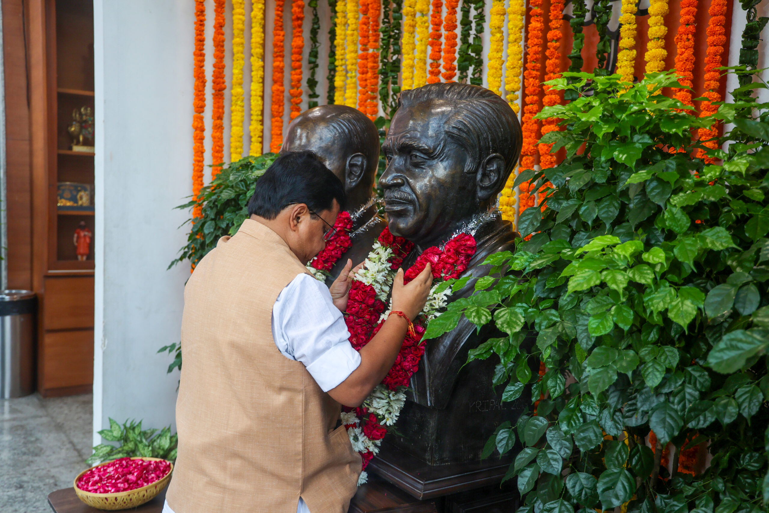 New Delhi: Nitin Nabin pays tribute to Deendayal Upadhyaya and Syama Prasad Mukherjee #Gallery New Delhi: Nitin Nabin pays tribute to Deendayal Upadhyaya and Syama Prasad Mukherjee #Gallery