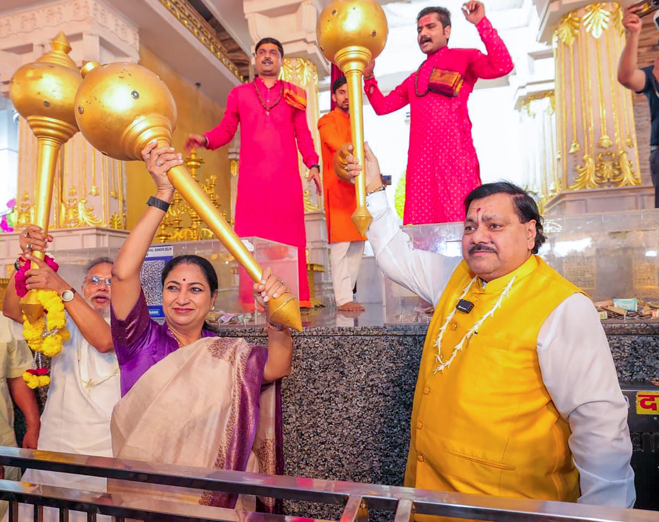 New Delhi: Delhi CM Rekha Gupta performs Havan on PM Modi's birthday #Gallery New Delhi: Delhi CM Rekha Gupta performs Havan on PM Modi's birthday #Gallery