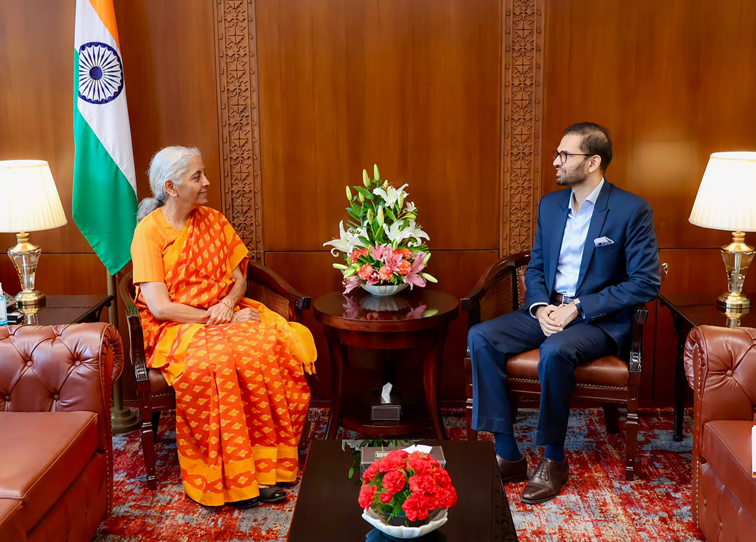 New Delhi: Union Finance Minister Nirmala Sitharaman meets the Founder and CEO of the Mumbai Centre for International Arbitration (MCIA), Madhukeshwar Desai, in New Delhi on Thursday, September 17, 2026. (Photo: IANS/X/@nsitharamanoffc)