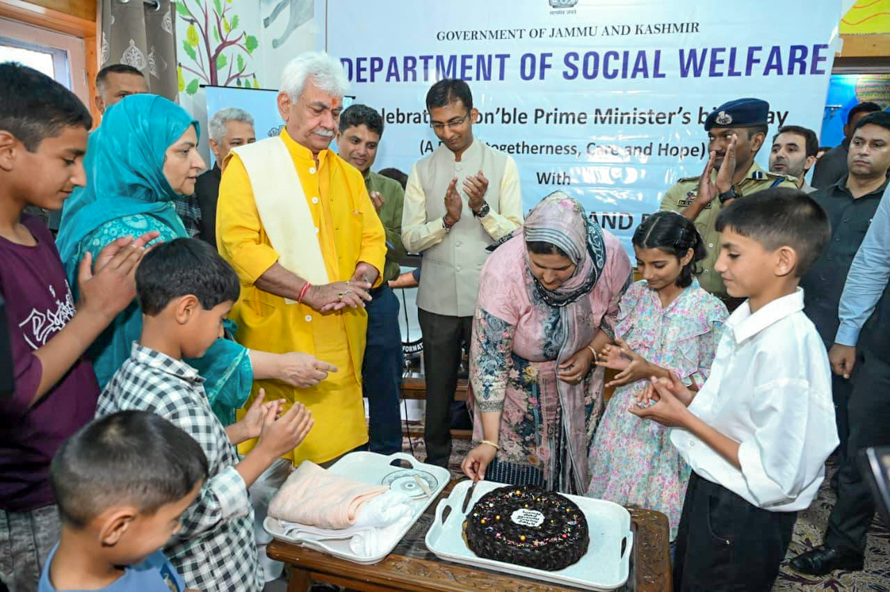 Srinagar: Manoj Sinha celebrates PM Modi's birthday with children #Gallery Srinagar: Manoj Sinha celebrates PM Modi's birthday with children #Gallery
