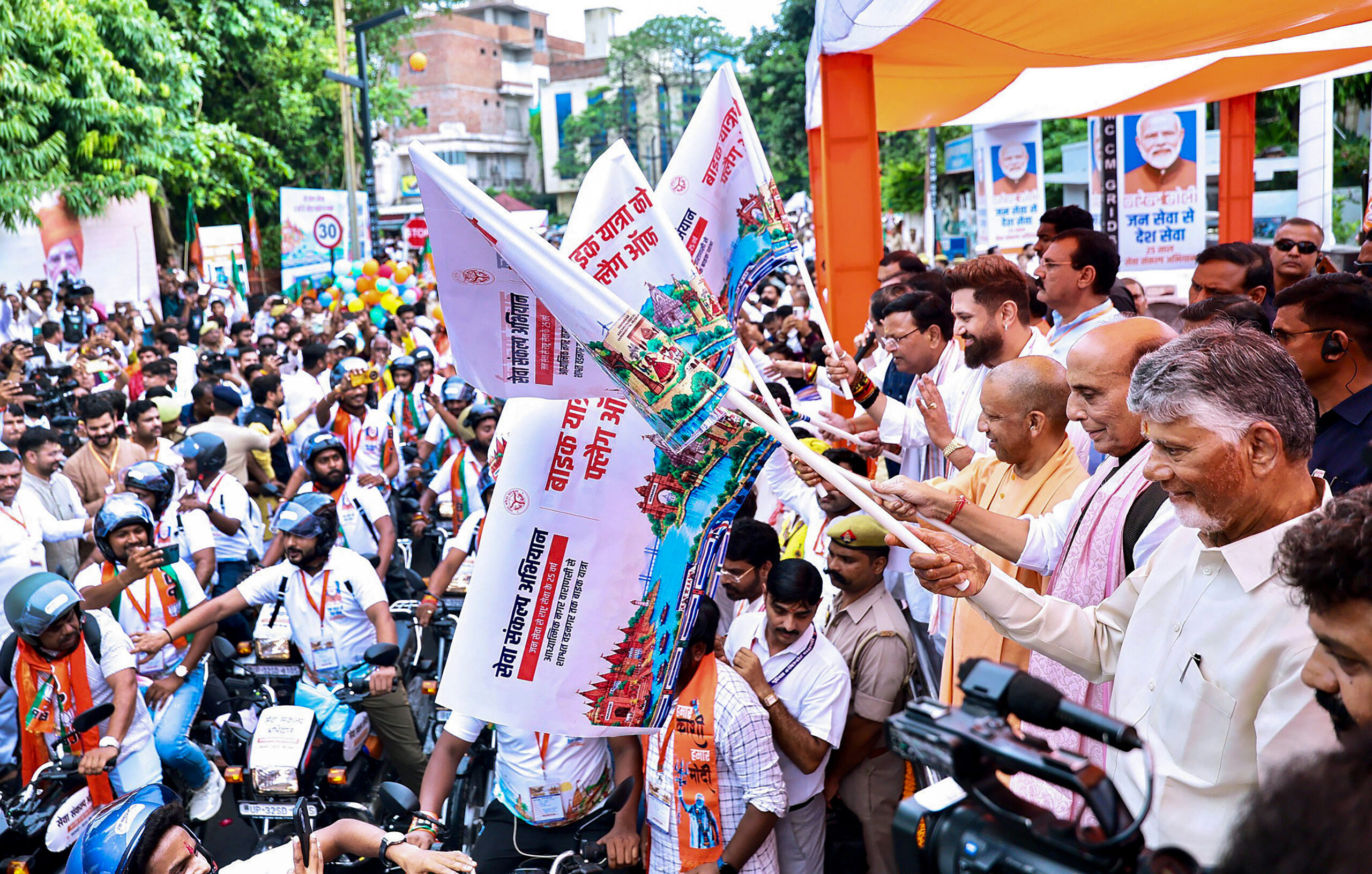 Varanasi: Seva Sankalp Bike Yatra - #Gallery Varanasi: Seva Sankalp Bike Yatra - #Gallery
