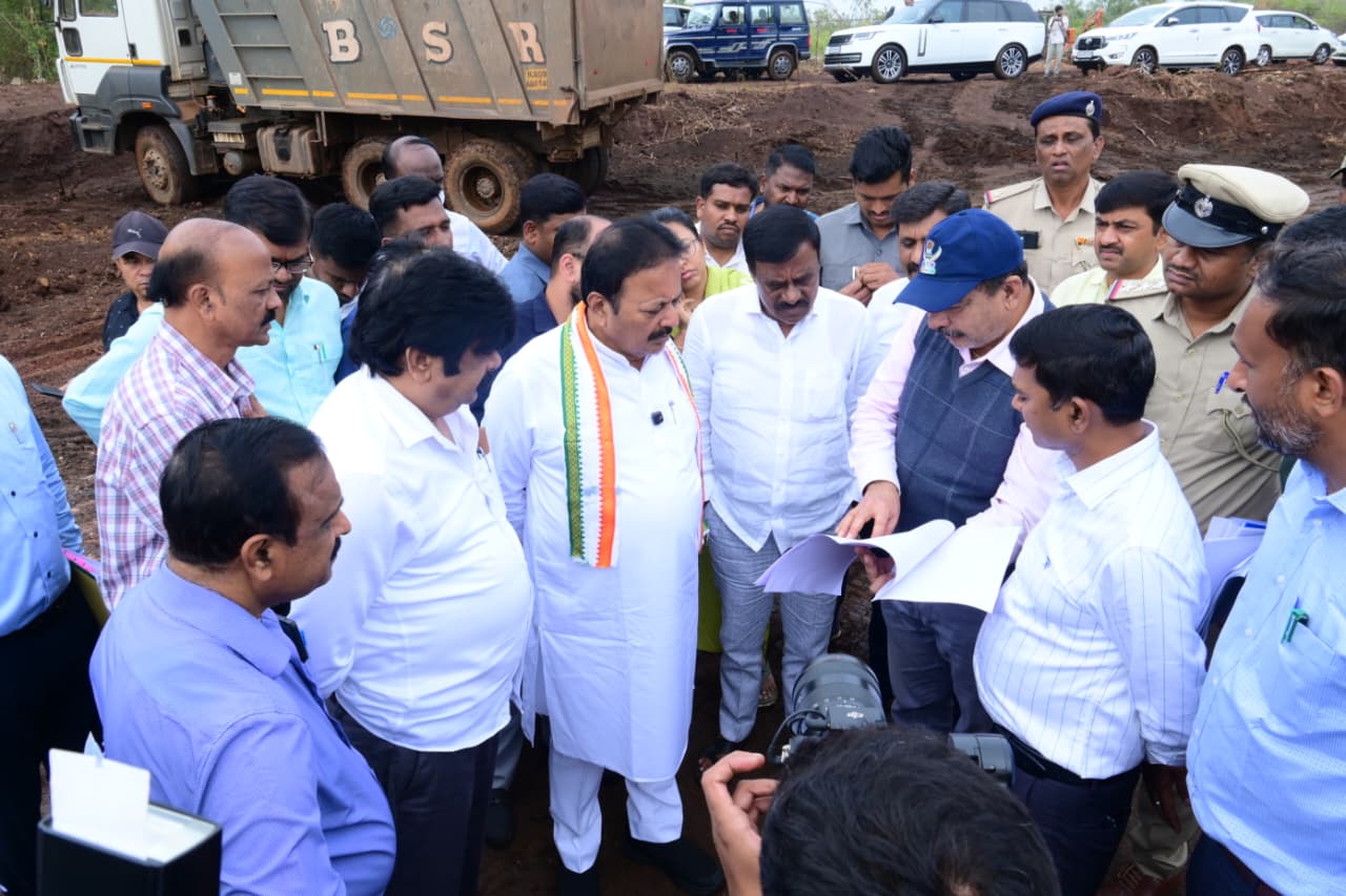 Karnataka govt promises Etthinahole water will reach Tumakuru by Nov-end Karnataka govt promises Etthinahole water will reach Tumakuru by Nov-end