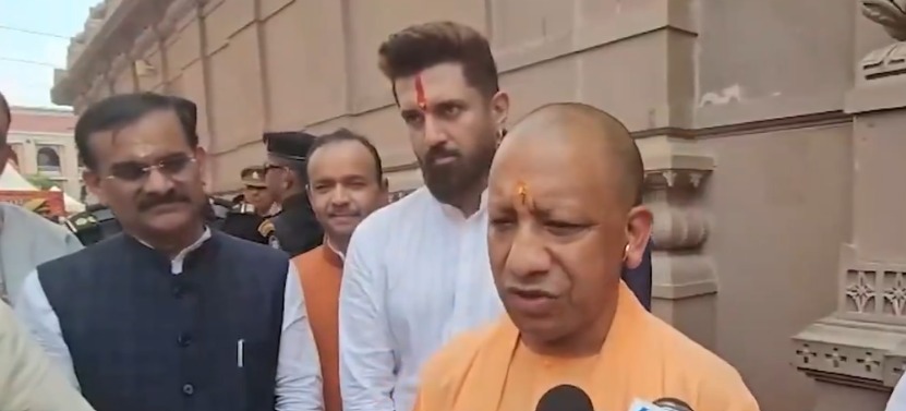 CM Yogi, Rajnath Singh perform special puja at Kashi Vishwanath on PM Modi's birthday CM Yogi, Rajnath Singh perform special puja at Kashi Vishwanath on PM Modi's birthday