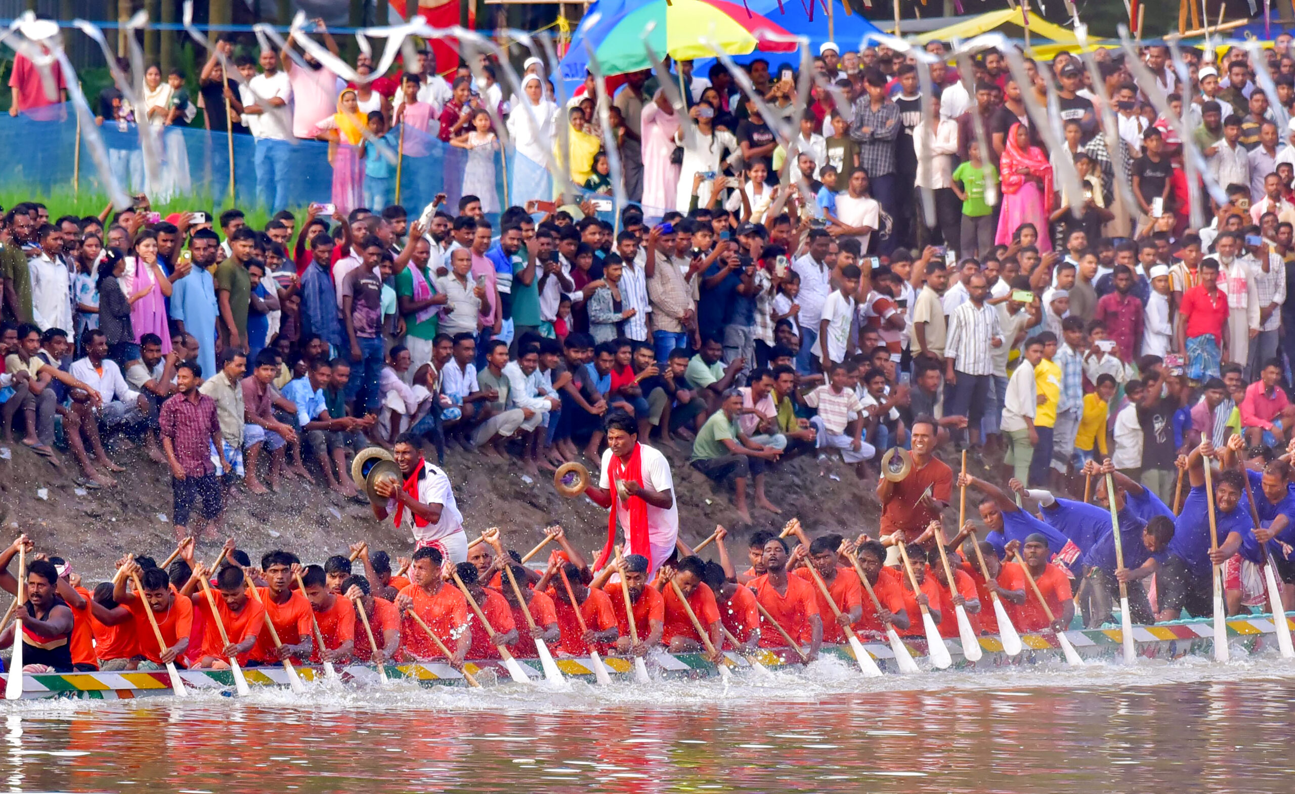 Kamrup: Traditional boat race held on Kolohi River #Gallery Kamrup: Traditional boat race held on Kolohi River #Gallery
