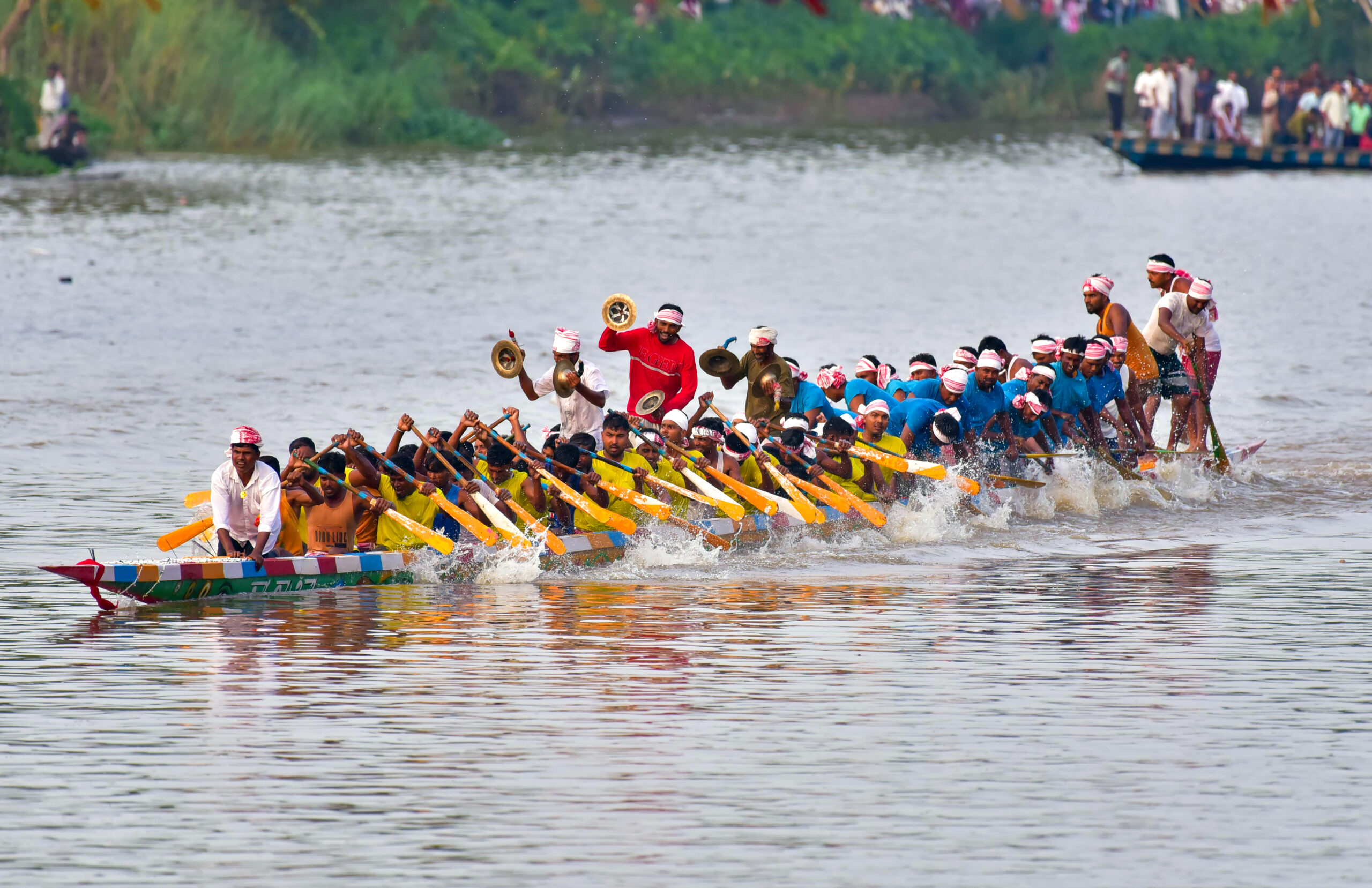 Kamrup: Traditional boat race held on Kolohi River #Gallery Kamrup: Traditional boat race held on Kolohi River #Gallery