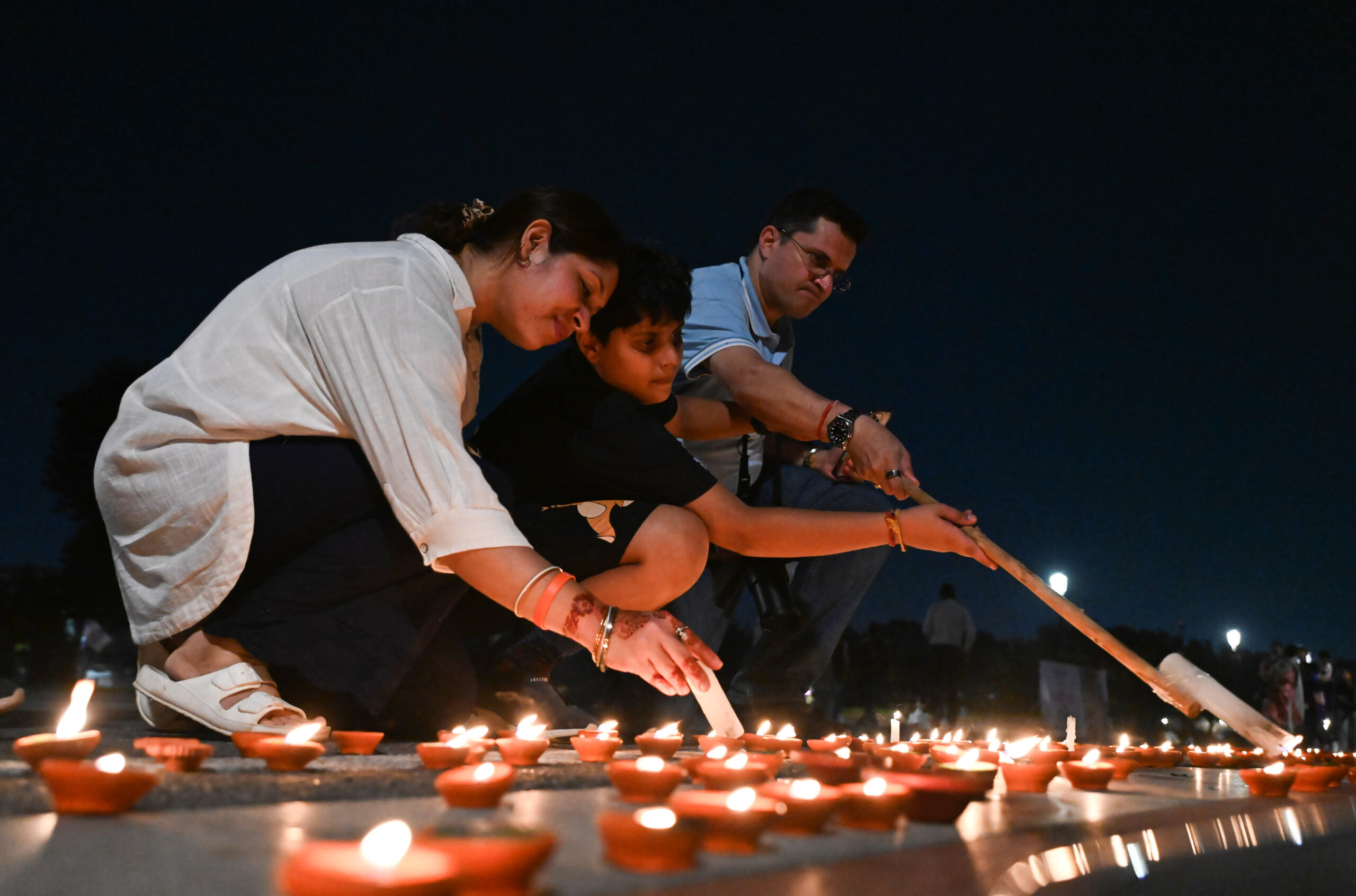 New Delhi: Mega diya lighting event on PM’s birthday #Gallery New Delhi: Mega diya lighting event on PM’s birthday #Gallery