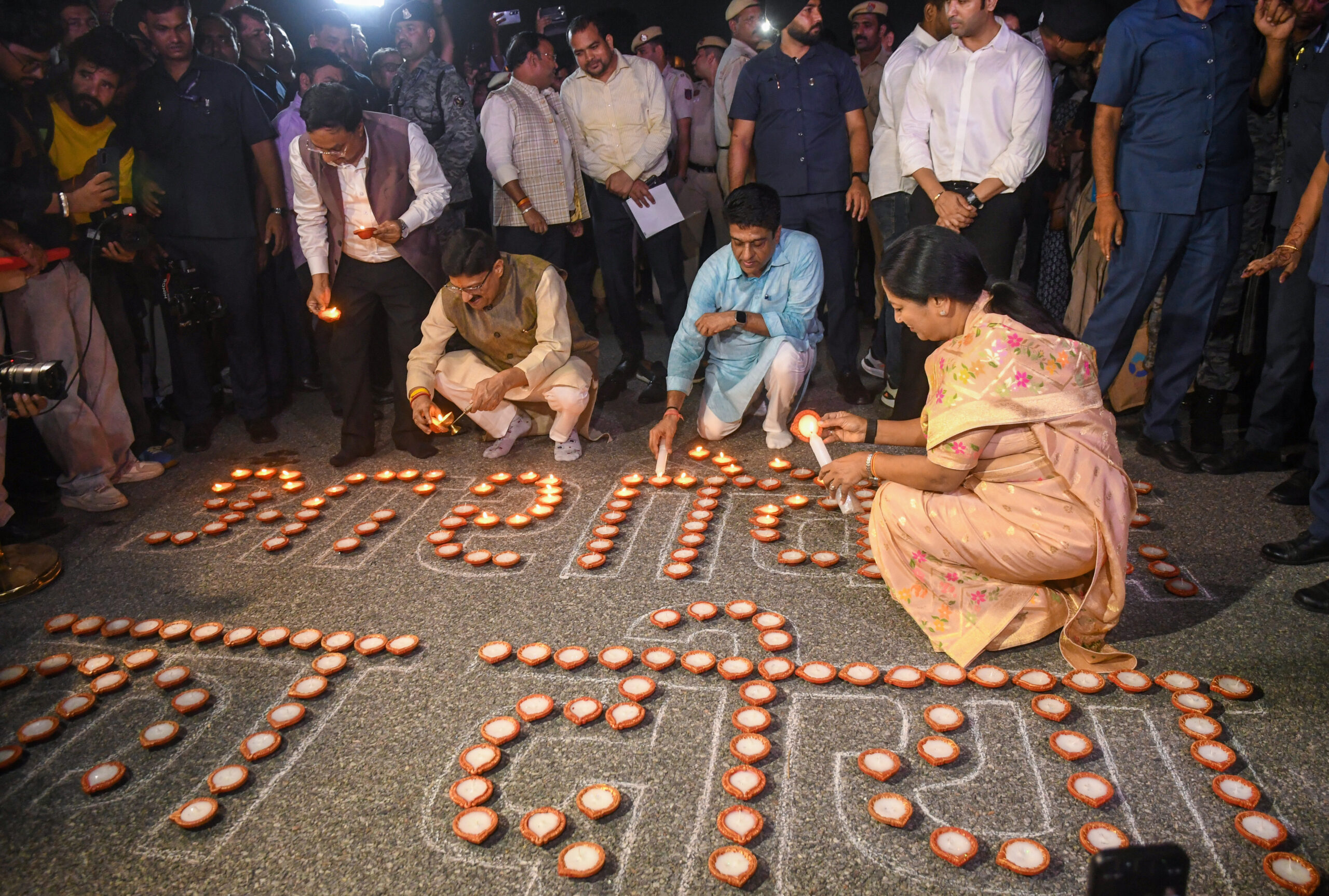 New Delhi: Mega diya lighting event on PM’s birthday #Gallery New Delhi: Mega diya lighting event on PM’s birthday #Gallery