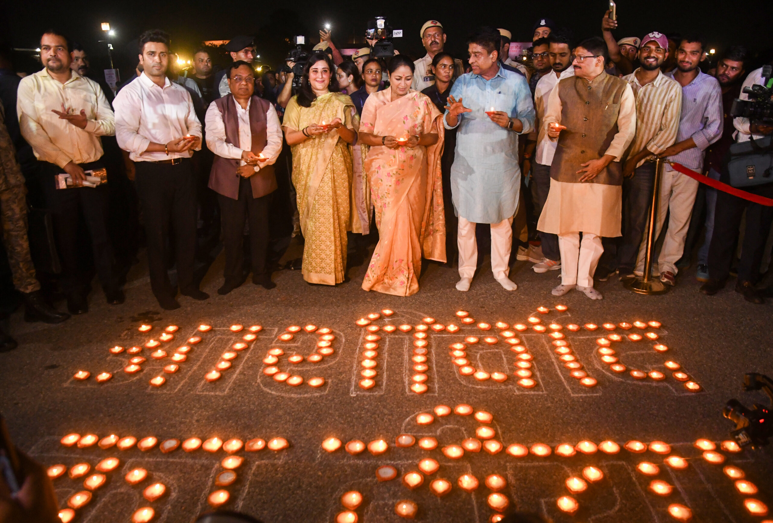 New Delhi: Mega diya lighting event on PM’s birthday #Gallery New Delhi: Mega diya lighting event on PM’s birthday #Gallery