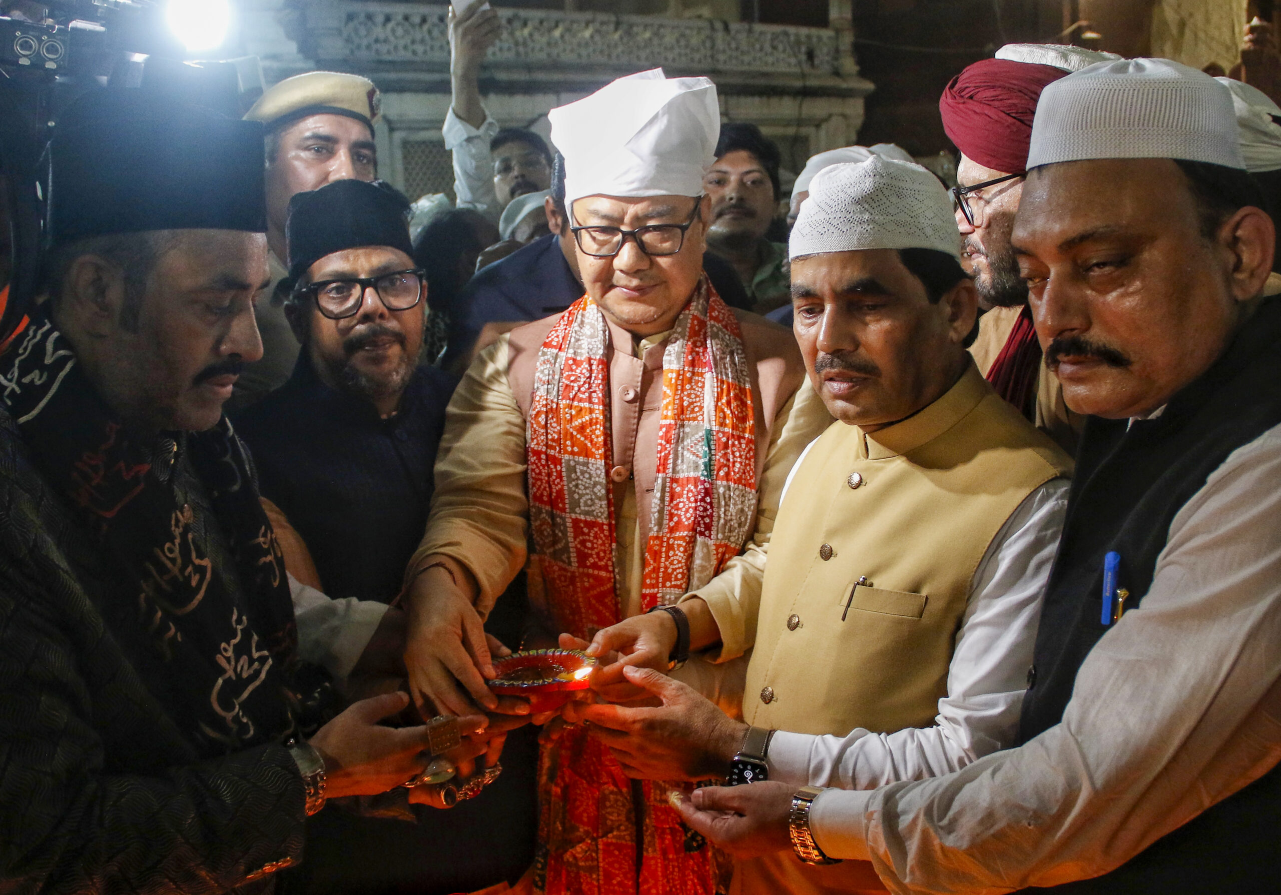 New Delhi: ‘Ashirwad Ka Diya’ at Nizamuddin Dargah #Gallery New Delhi: ‘Ashirwad Ka Diya’ at Nizamuddin Dargah #Gallery