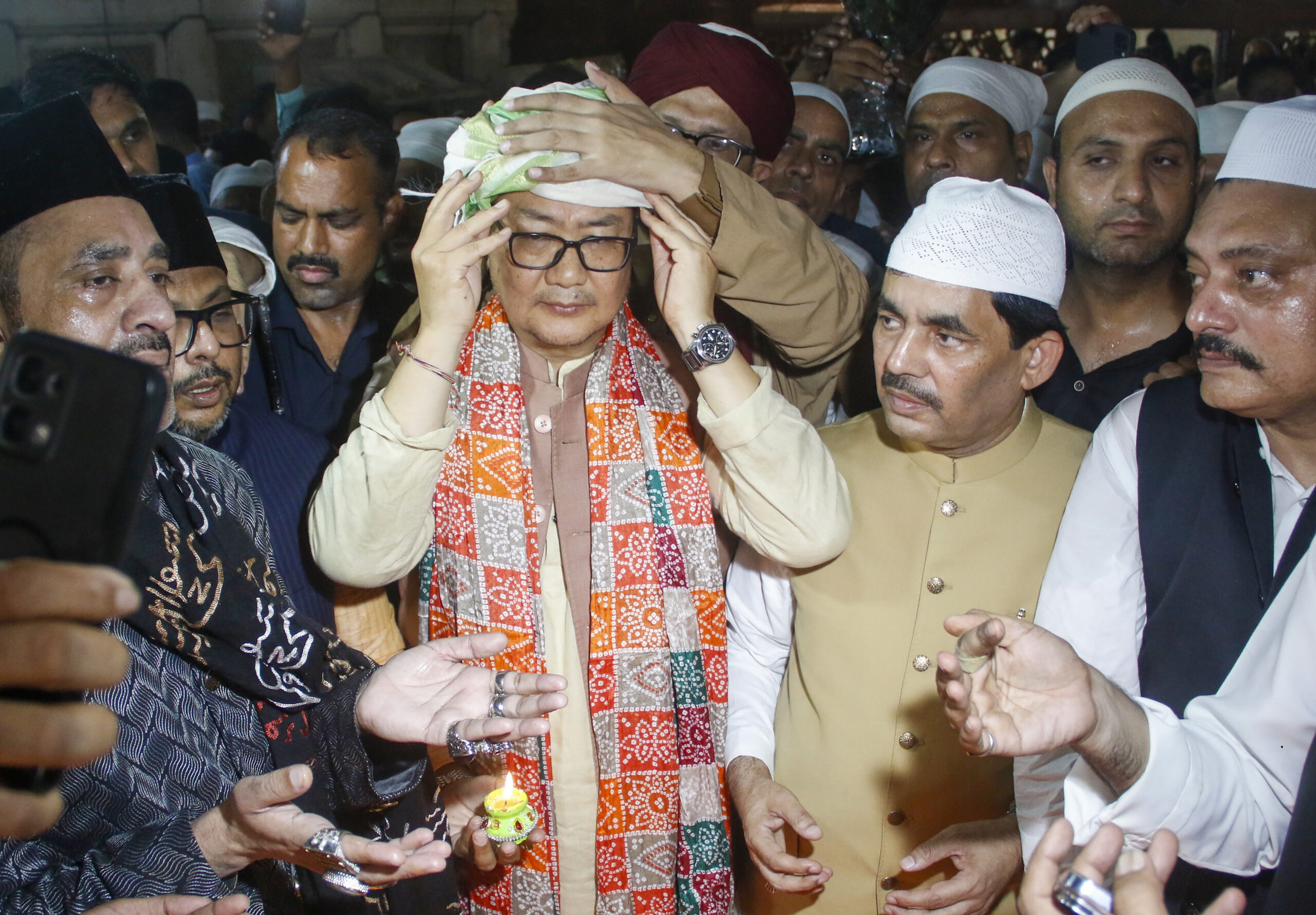 New Delhi: ‘Ashirwad Ka Diya’ at Nizamuddin Dargah #Gallery New Delhi: ‘Ashirwad Ka Diya’ at Nizamuddin Dargah #Gallery