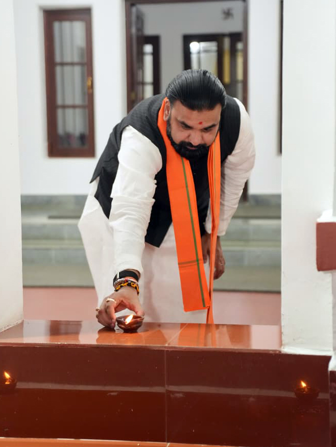 Patna: Samrat Choudhary lights ‘Aashirwad Ka Diya’ on PM Modi’s birthday #Gallery Patna: Samrat Choudhary lights ‘Aashirwad Ka Diya’ on PM Modi’s birthday #Gallery