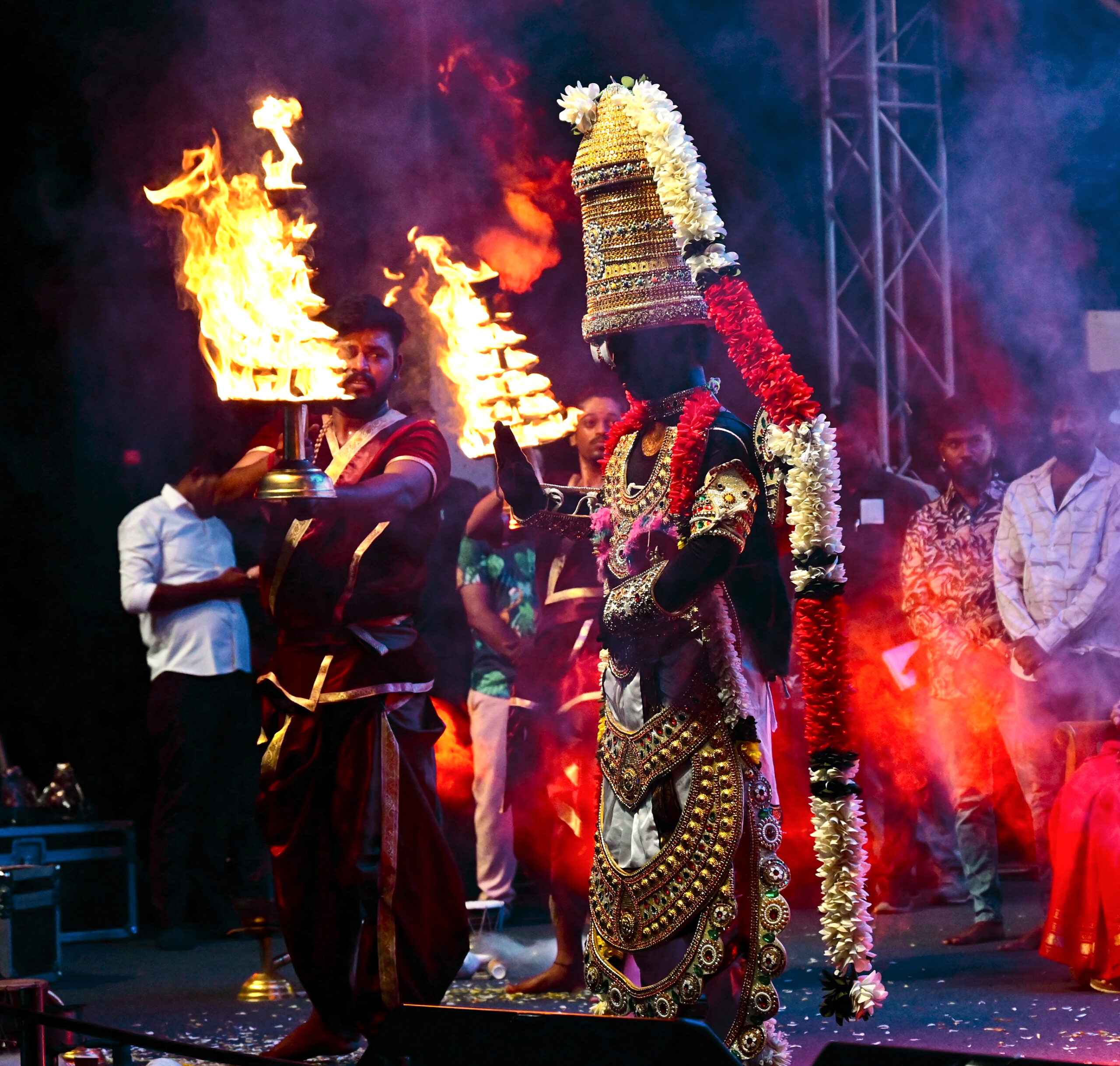 Bengaluru: Ganga Aarti held during ‘Seva Sankalp Abhiyan’ #Gallery Bengaluru: Ganga Aarti held during ‘Seva Sankalp Abhiyan’ #Gallery