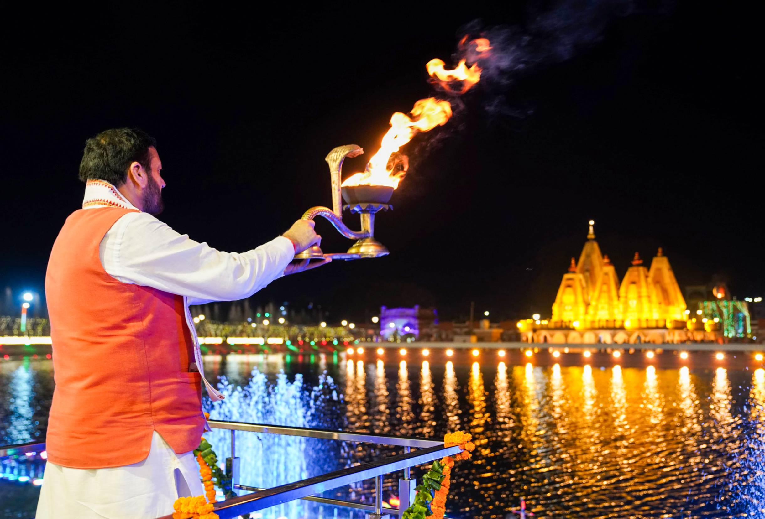 Kurukshetra: Nayab Saini attends evening Aarti on PM Modi’s birthday #Gallery Kurukshetra: Nayab Saini attends evening Aarti on PM Modi’s birthday #Gallery