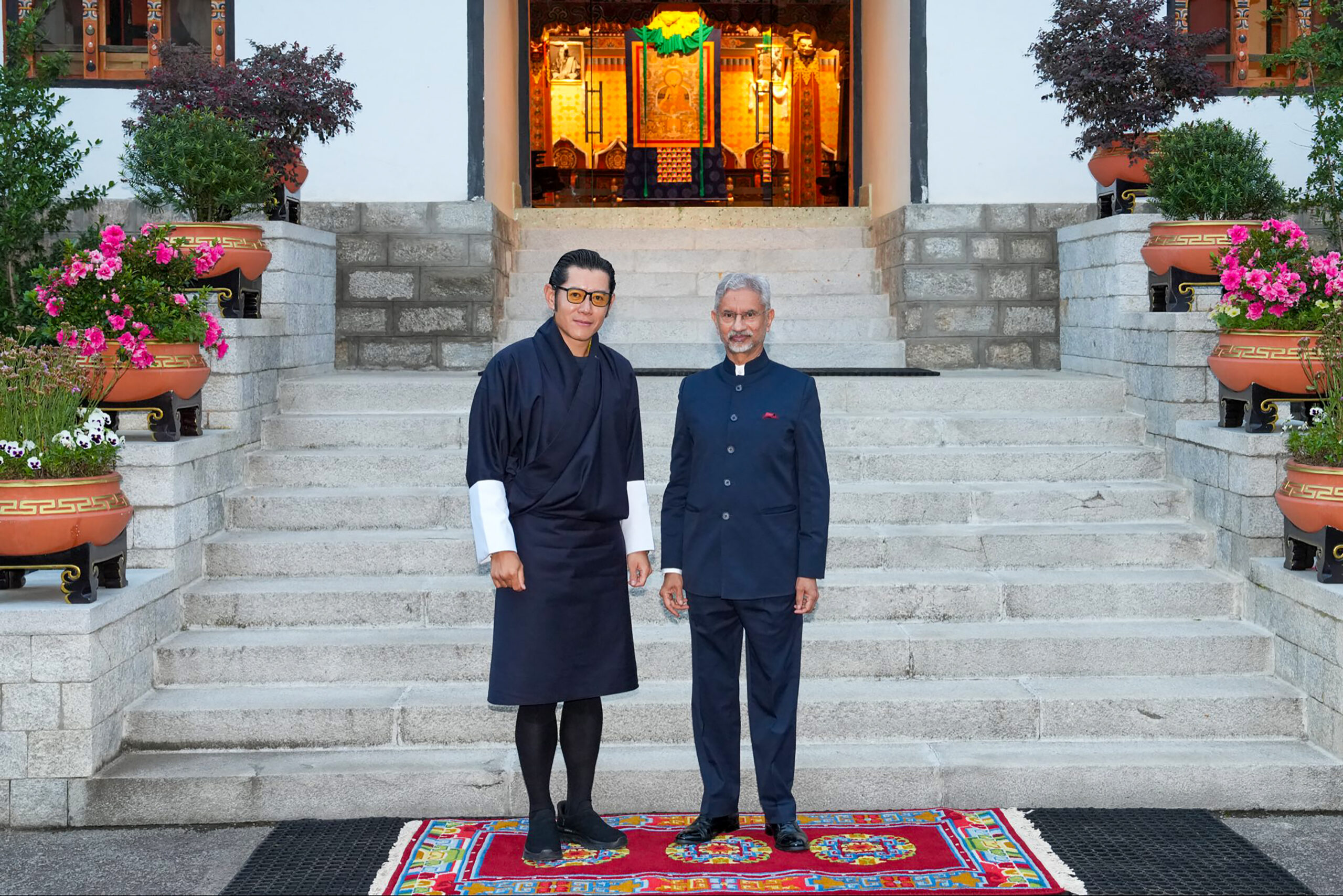 Thimphu: External Affairs Minister S. Jaishankar meets Bhutan King Jigme Khesar Namgyel Wangchuck in Thimphu, Bhutan, on Thursday, September 17, 2026. (Photo: IANS/X/@DrSJaishankar)
