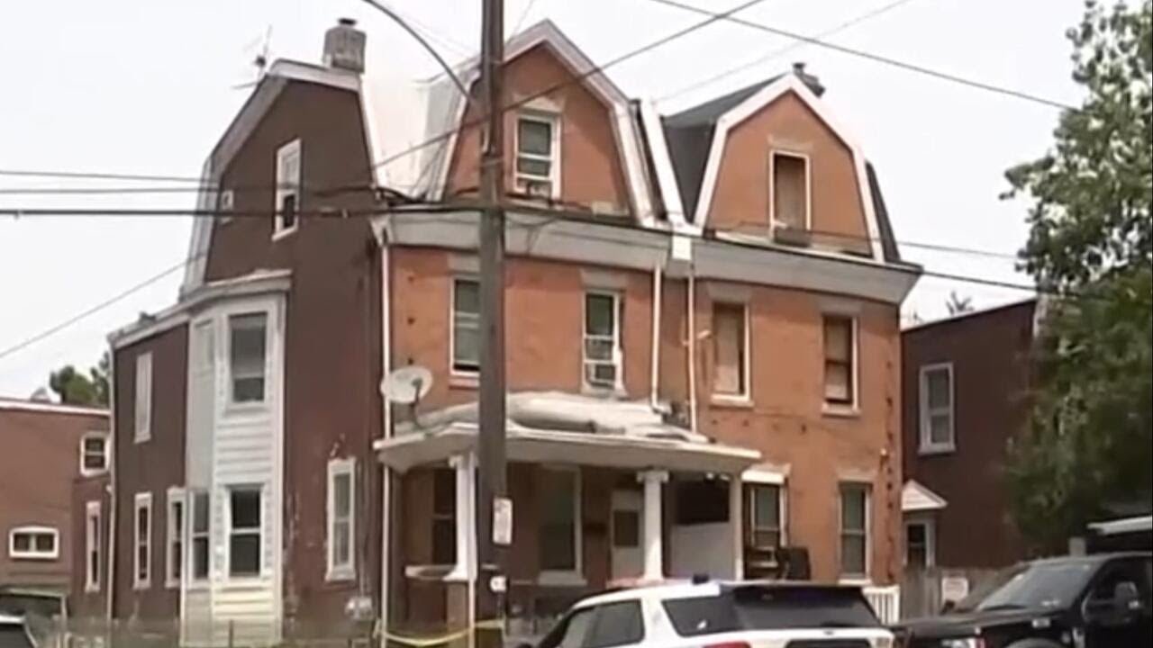 Philadelphia "house of horrors" at center of investigation into possible serial murders (Video) Philadelphia "house of horrors" at center of investigation into possible serial murders (Video)