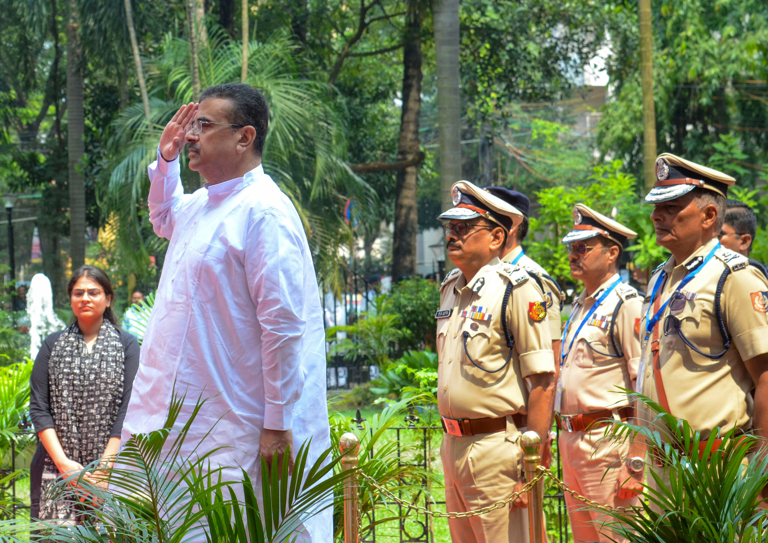 Kolkata: Suvendu Adhikari inaugurates new traffic control room #Gallery Kolkata: Suvendu Adhikari inaugurates new traffic control room #Gallery