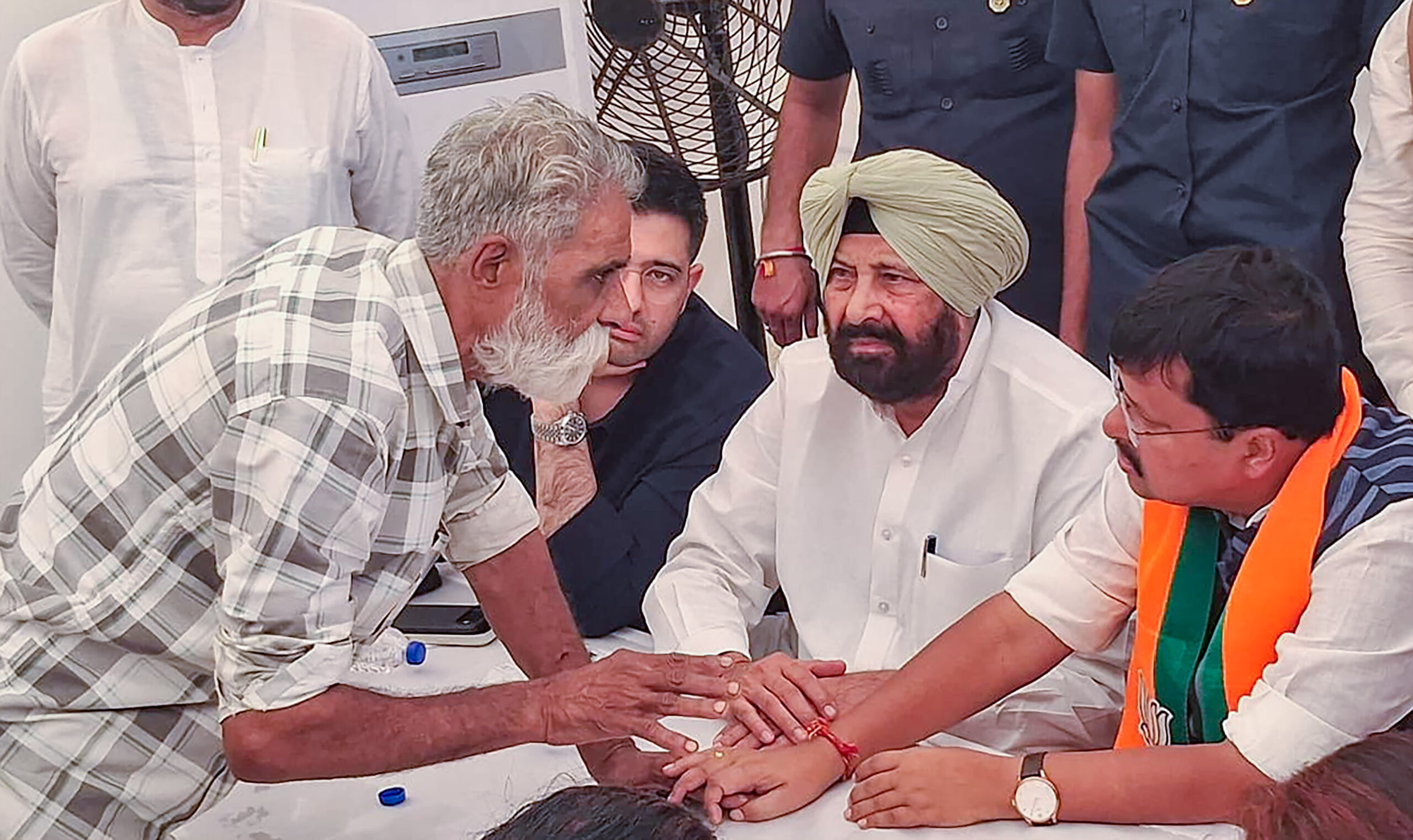 Pathankot: Nitin Nabin interacts with families affected by drug abuse #Gallery Pathankot: Nitin Nabin interacts with families affected by drug abuse #Gallery