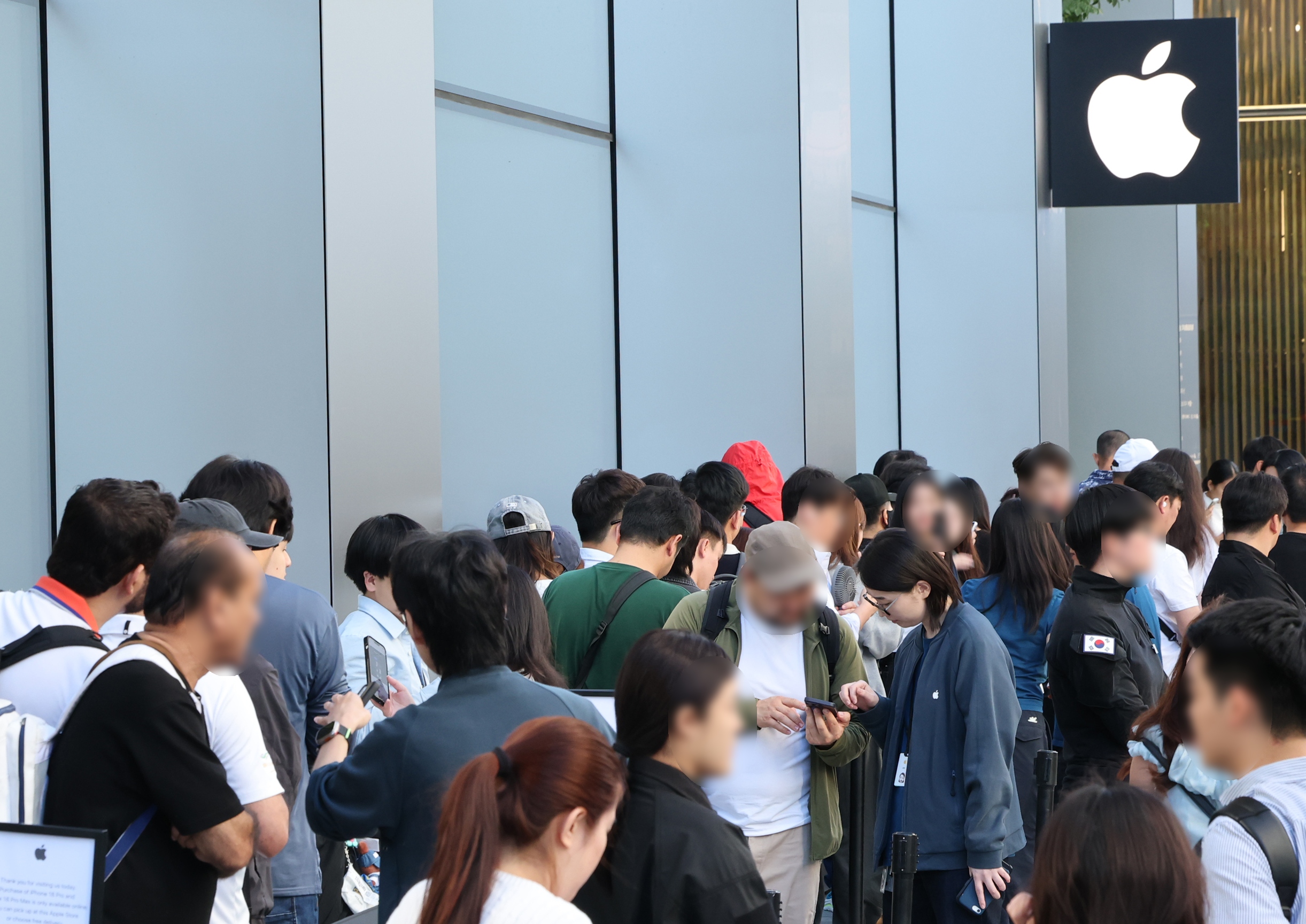 Apple's iPhone 18 on sale #Gallery Apple's iPhone 18 on sale #Gallery