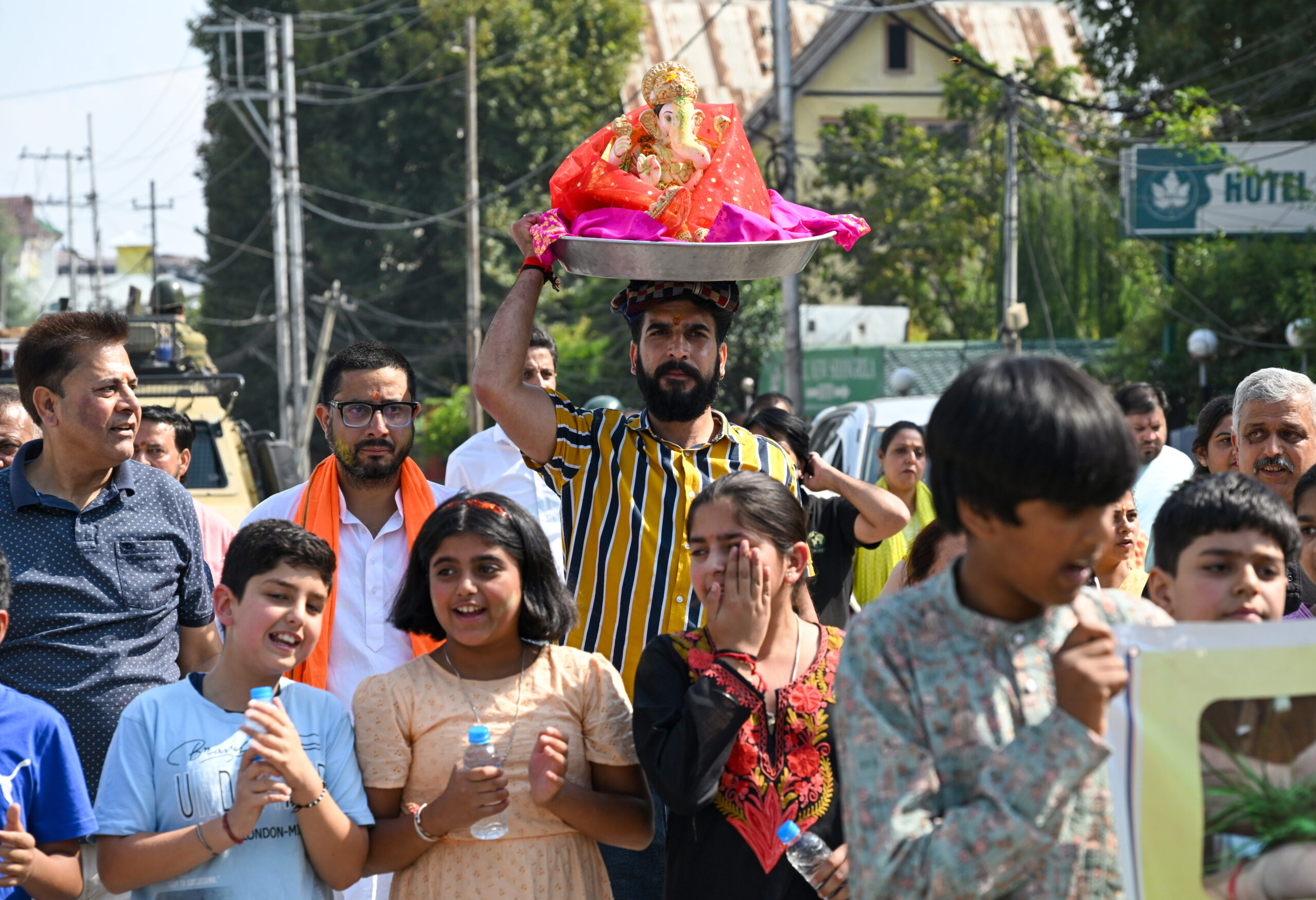 Srinagar: Kashmiri Pandits participate in Ganesh Visarja #Gallery Srinagar: Kashmiri Pandits participate in Ganesh Visarja #Gallery