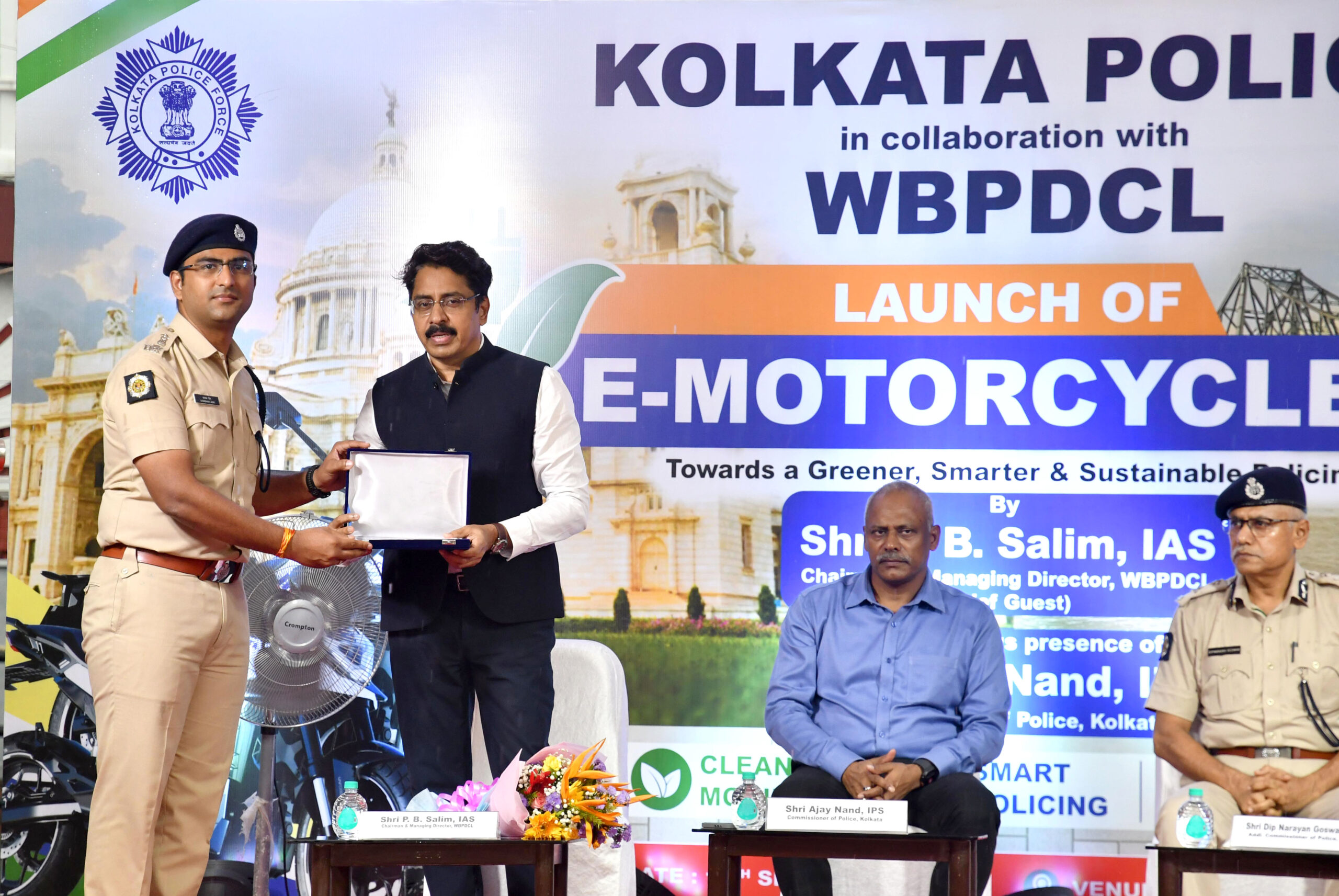 Kolkata: Police inducts 183 Ultraviolette X 47 Skyforce electric motorcycles #Gallery Kolkata: Police inducts 183 Ultraviolette X 47 Skyforce electric motorcycles #Gallery