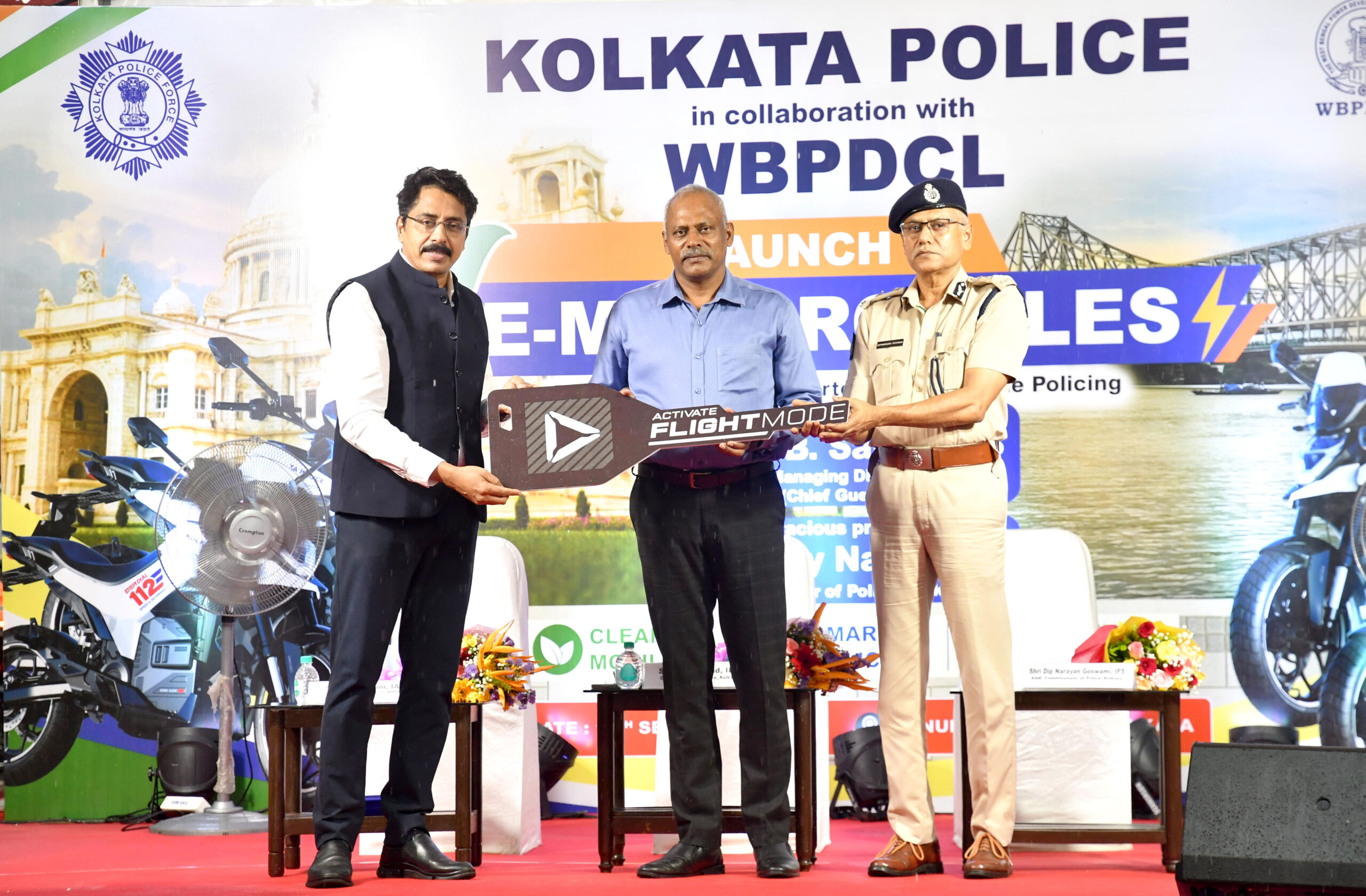 Kolkata: Police inducts 183 Ultraviolette X 47 Skyforce electric motorcycles #Gallery Kolkata: Police inducts 183 Ultraviolette X 47 Skyforce electric motorcycles #Gallery