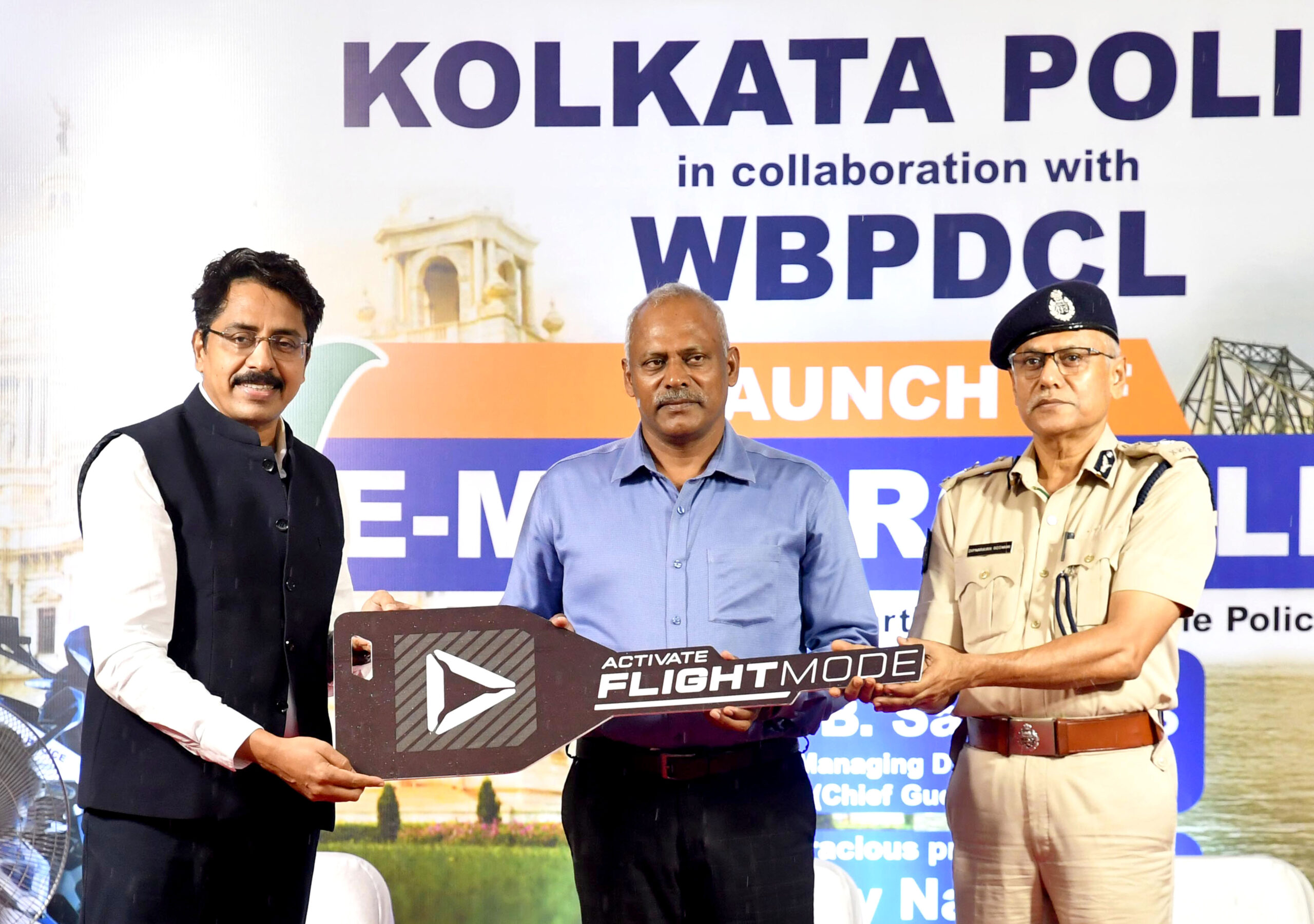 Kolkata: Police inducts 183 Ultraviolette X 47 Skyforce electric motorcycles #Gallery Kolkata: Police inducts 183 Ultraviolette X 47 Skyforce electric motorcycles #Gallery