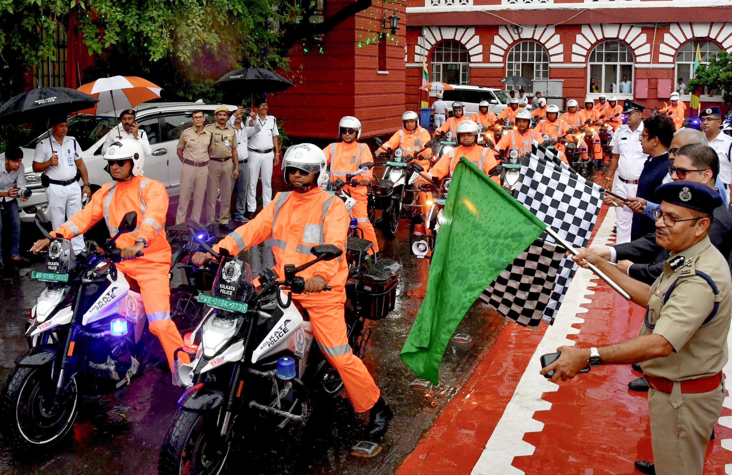 Kolkata: West Bengal Power Development Corporation Limited Chairman and Managing Director P.B. Salim, Kolkata Police Commissioner Ajay Kumar Nand and Additional Commissioner of Police Ashesh Biswas during the induction of 183 Ultraviolette X-47 Skyforce electric motorcycles into the Kolkata Police fleet at Lalbazar Police Headquarters in Kolkata on Friday, September 18, 2026. (Photo: IANS/Kuntal Chakrabarty)