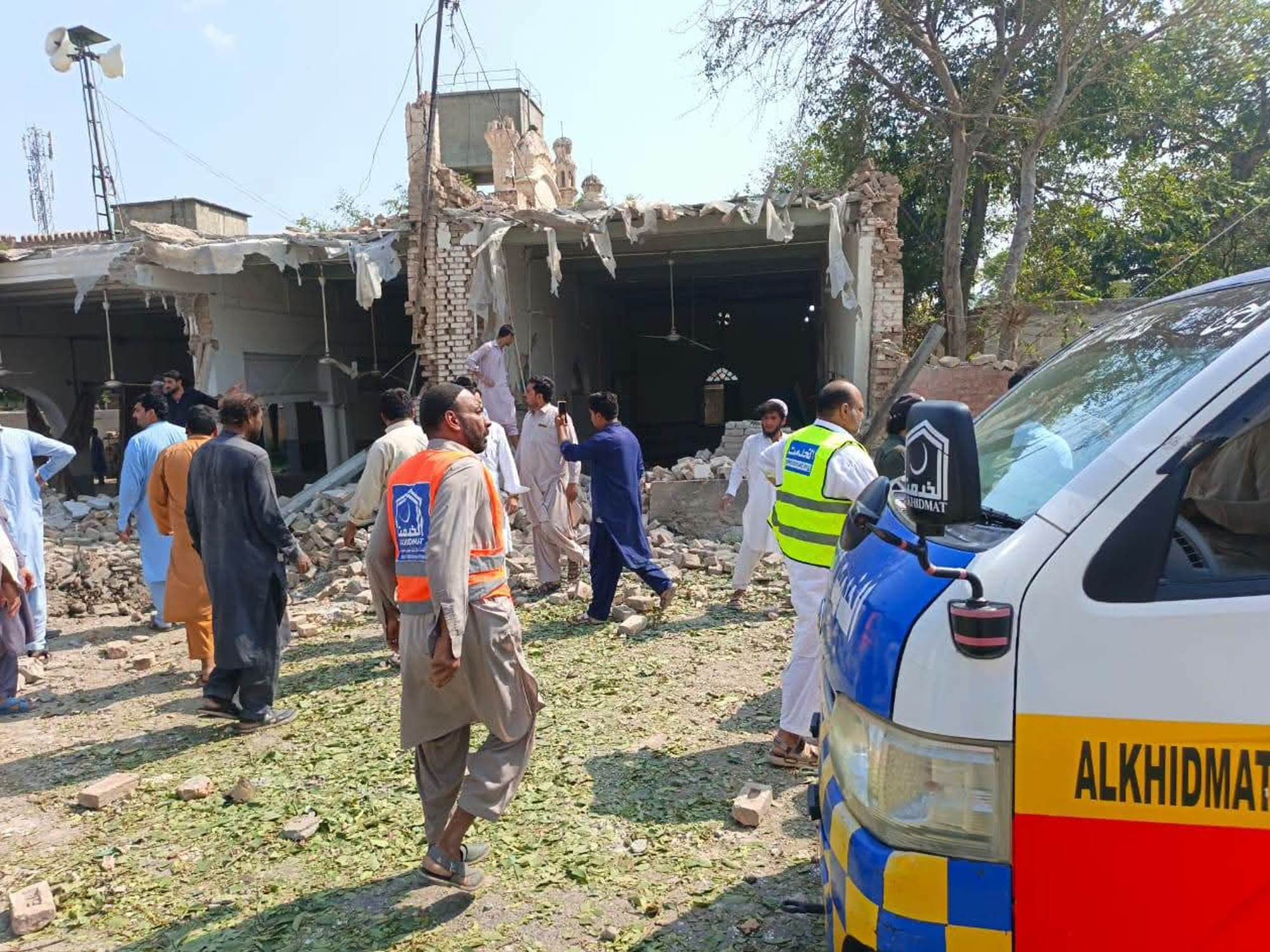 Kohat: This photo taken with mobile phone shows a blast site at Kohat in Pakistan's Khyber Pakhtunkhwa province on Sept. 18, 2026. At least 16 people were killed and over 50 others injured in a twin suicide attack inside a residential compound of police in Pakistan's Khyber Pakhtunkhwa province on Friday, police and rescue officials said. (Photo: Xinhua via IANS)