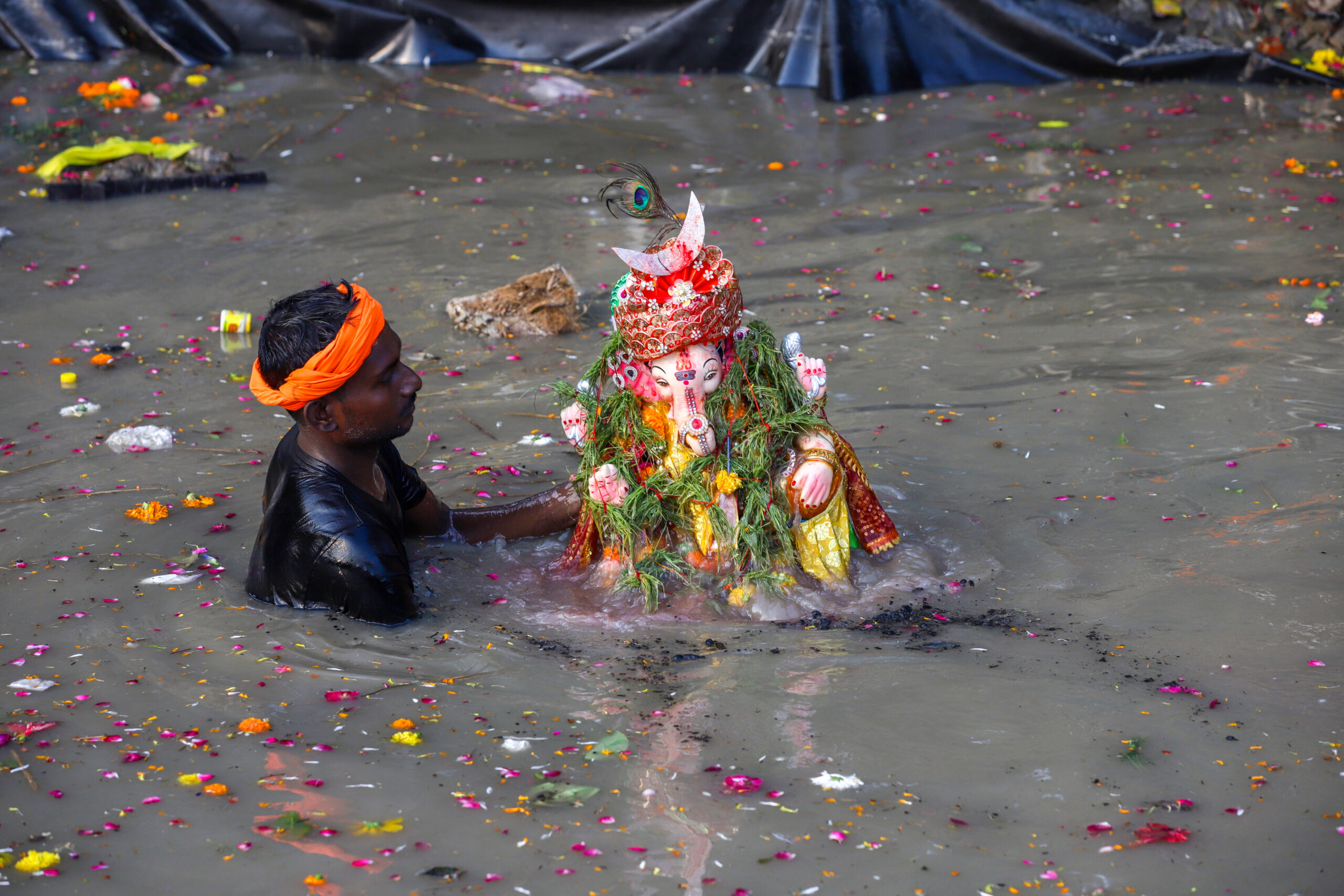 Lucknow: Ganesh Chaturhi Celebrations #Gallery Lucknow: Ganesh Chaturhi Celebrations #Gallery