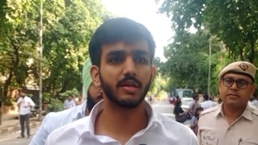 DUSU elections: Voting begins amid tight security, ABVP predicts 4-0 victory DUSU elections: Voting begins amid tight security, ABVP predicts 4-0 victory