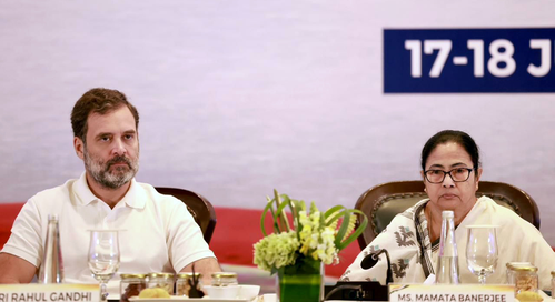 Rahul backs Mamata faction, slams EC over TMC name, symbol freeze; accuses BJP of 'party theft' Rahul backs Mamata faction, slams EC over TMC name, symbol freeze; accuses BJP of 'party theft'