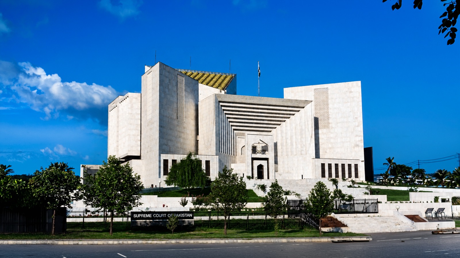 Rights group slams Pakistan for re-arrest of human rights lawyers hours after SC bail Rights group slams Pakistan for re-arrest of human rights lawyers hours after SC bail