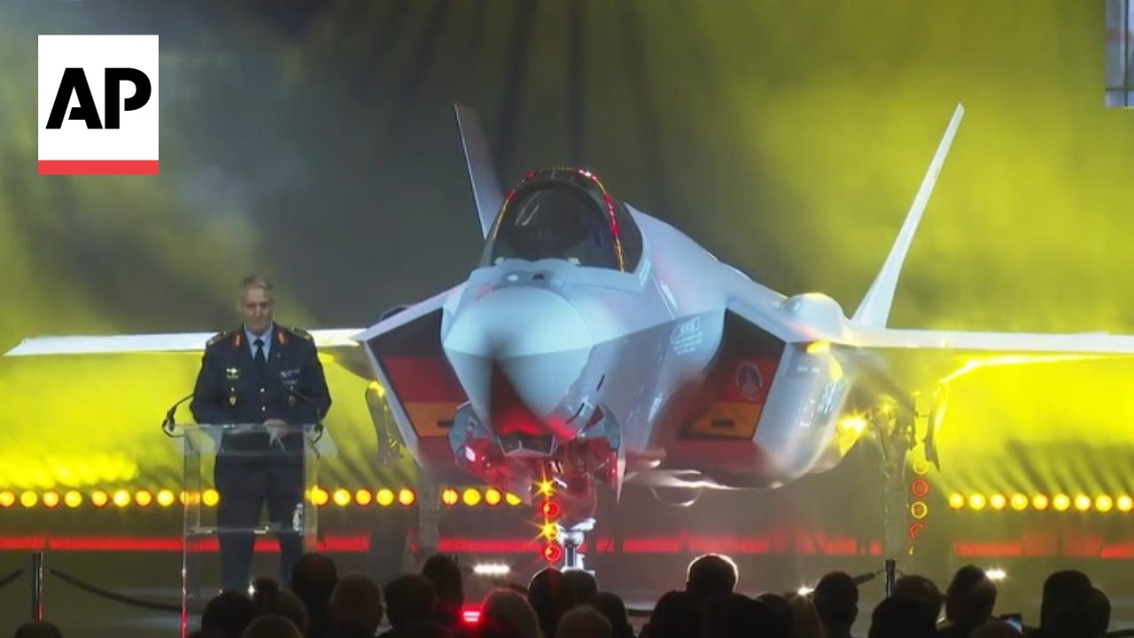 Germany's first F-35 jet unveiled in Fort Worth, Texas (Video)