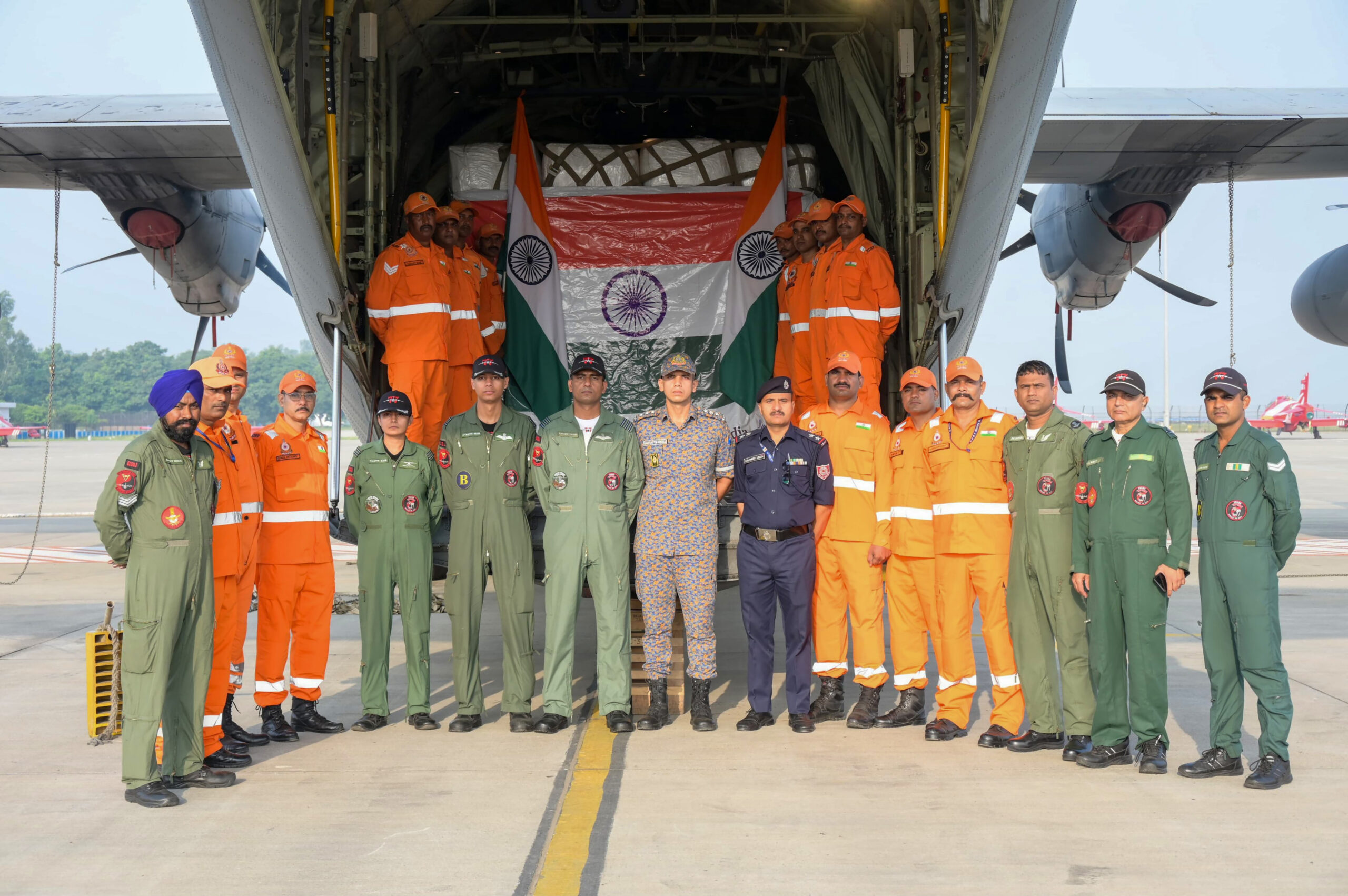 New Delhi: IAF Sends Relief to Nepal #Gallery New Delhi: IAF Sends Relief to Nepal #Gallery