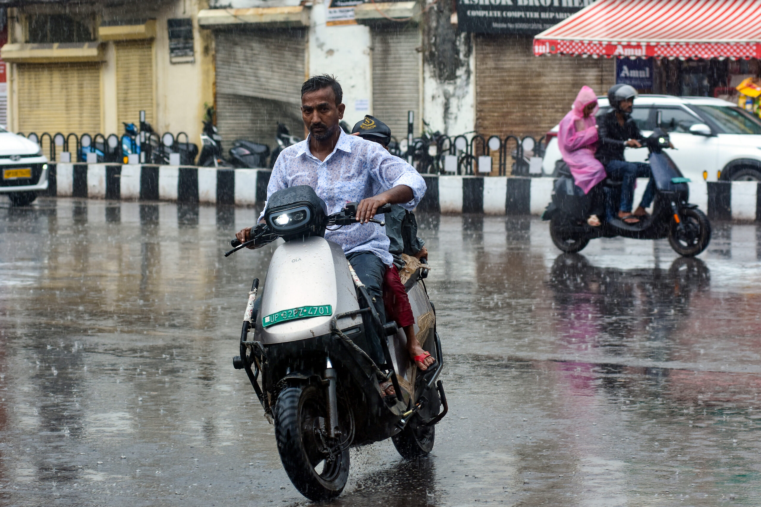 Rain lashes Lucknow #Gallery Rain lashes Lucknow #Gallery