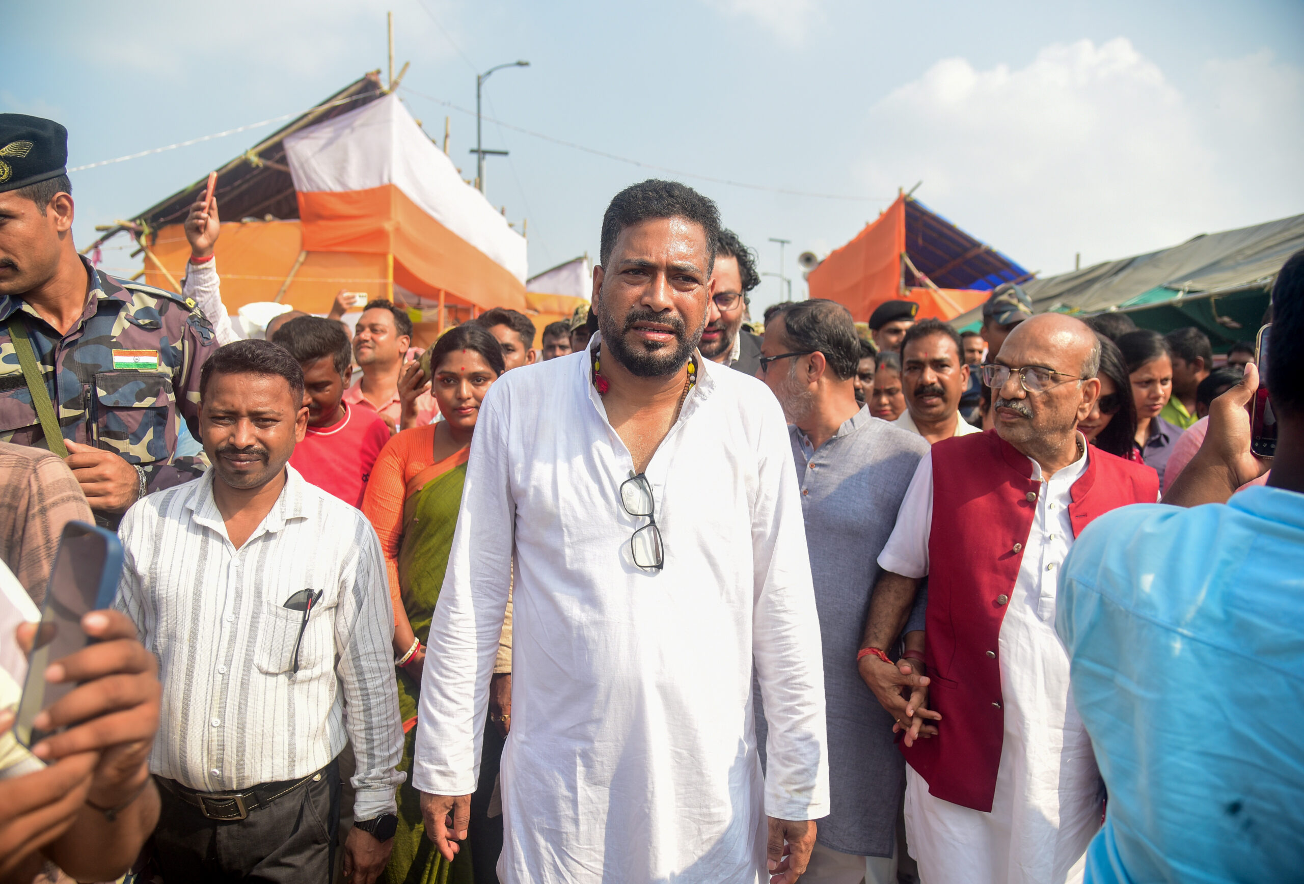 Malda: Ministers inspect Ganga erosion hit areas #Gallery Malda: Ministers inspect Ganga erosion hit areas #Gallery
